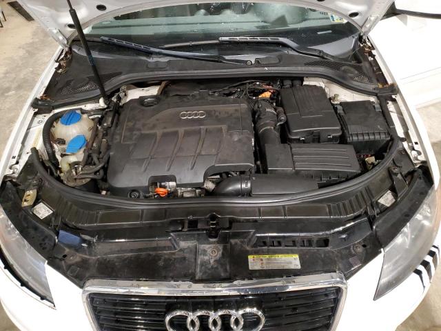 Photo 10 VIN: WAUBJBFM4BA065469 - AUDI A3 