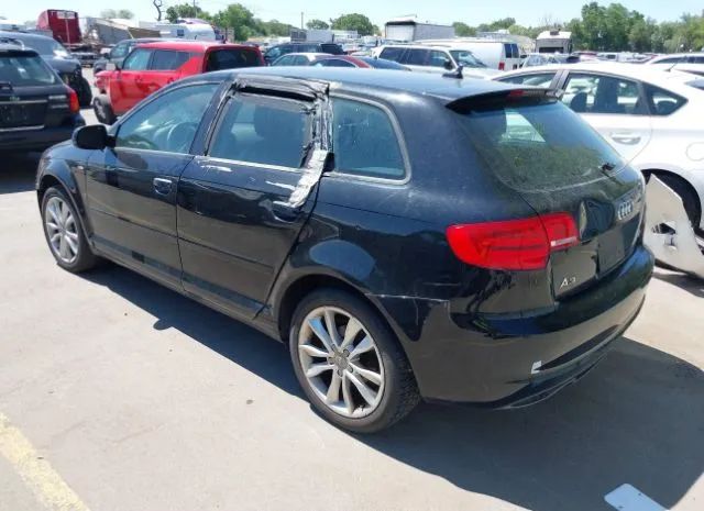 Photo 2 VIN: WAUBJBFM5CA144876 - AUDI A3 