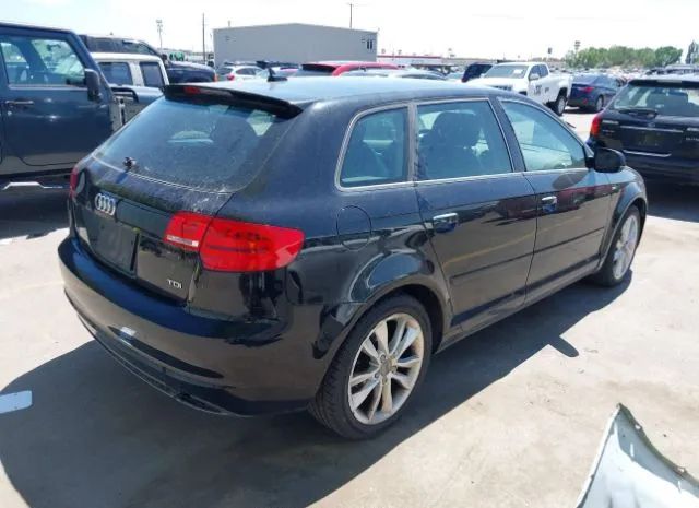 Photo 3 VIN: WAUBJBFM5CA144876 - AUDI A3 