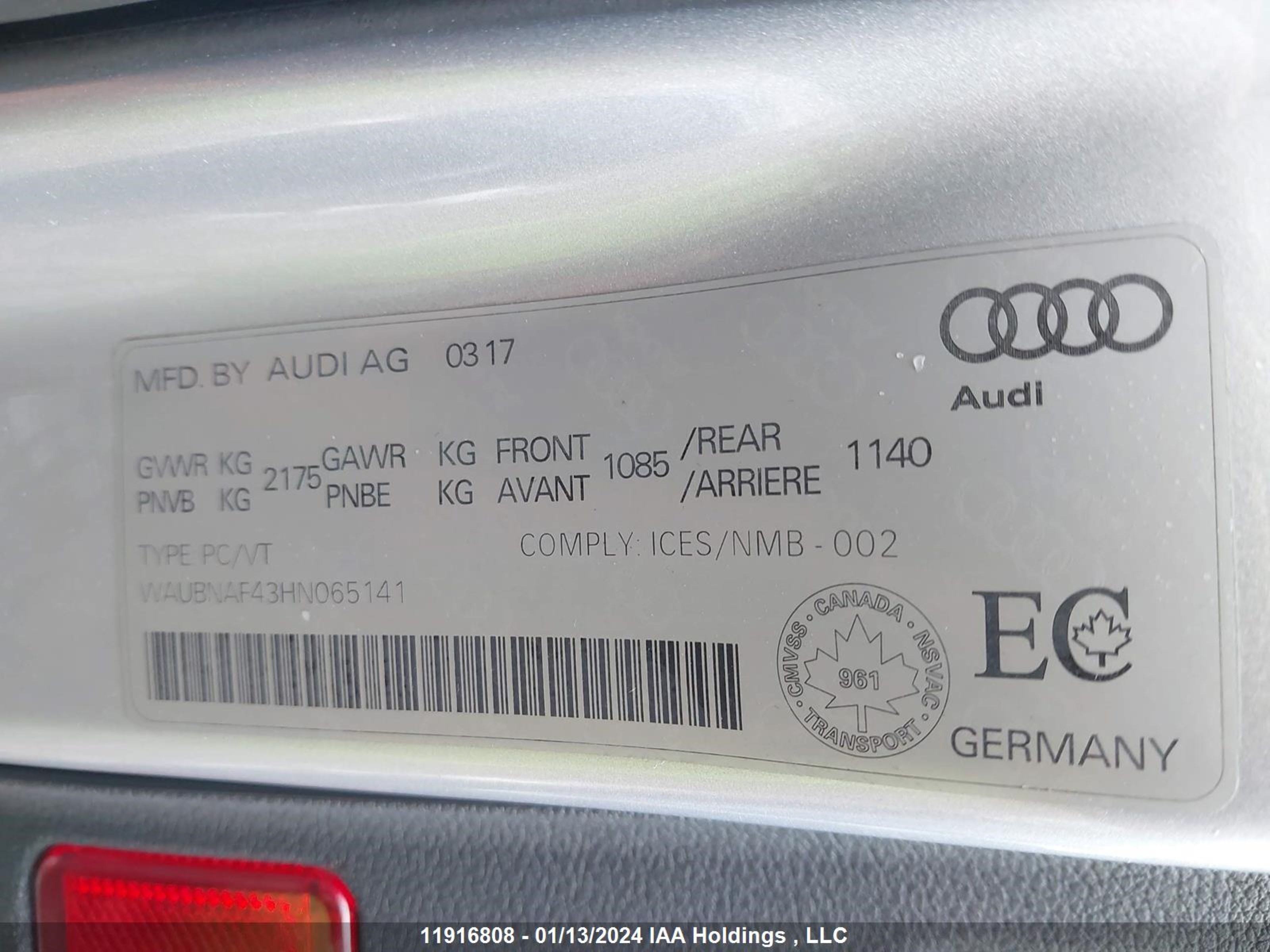 Photo 8 VIN: WAUBNAF43HN065141 - AUDI A4 