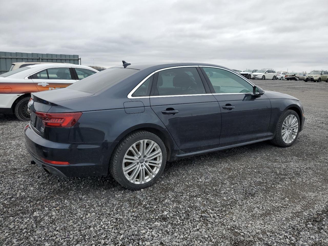 Photo 2 VIN: WAUBNAF4XJN008991 - AUDI A4 