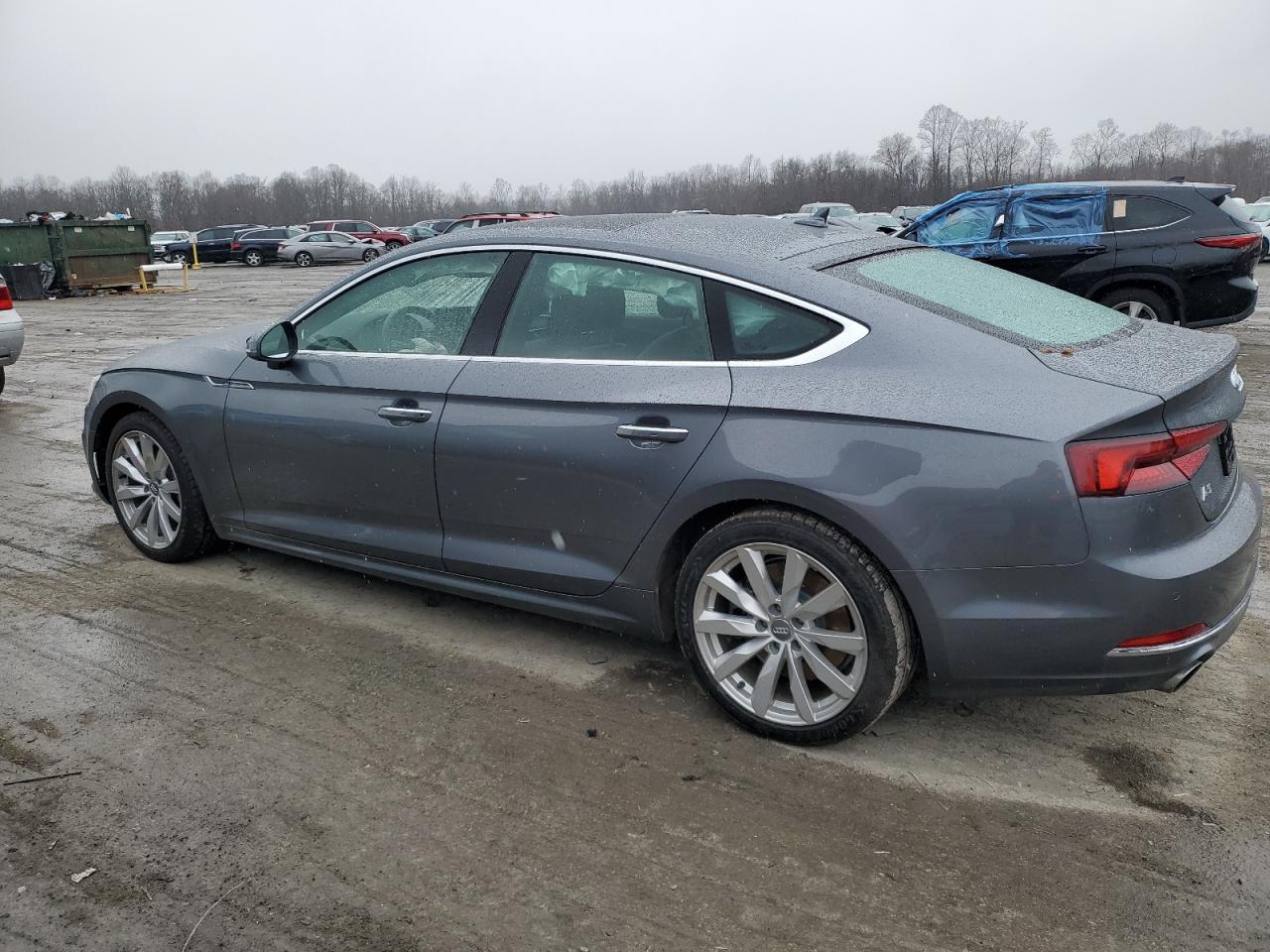 Photo 1 VIN: WAUBNCF58JA103383 - AUDI A5 