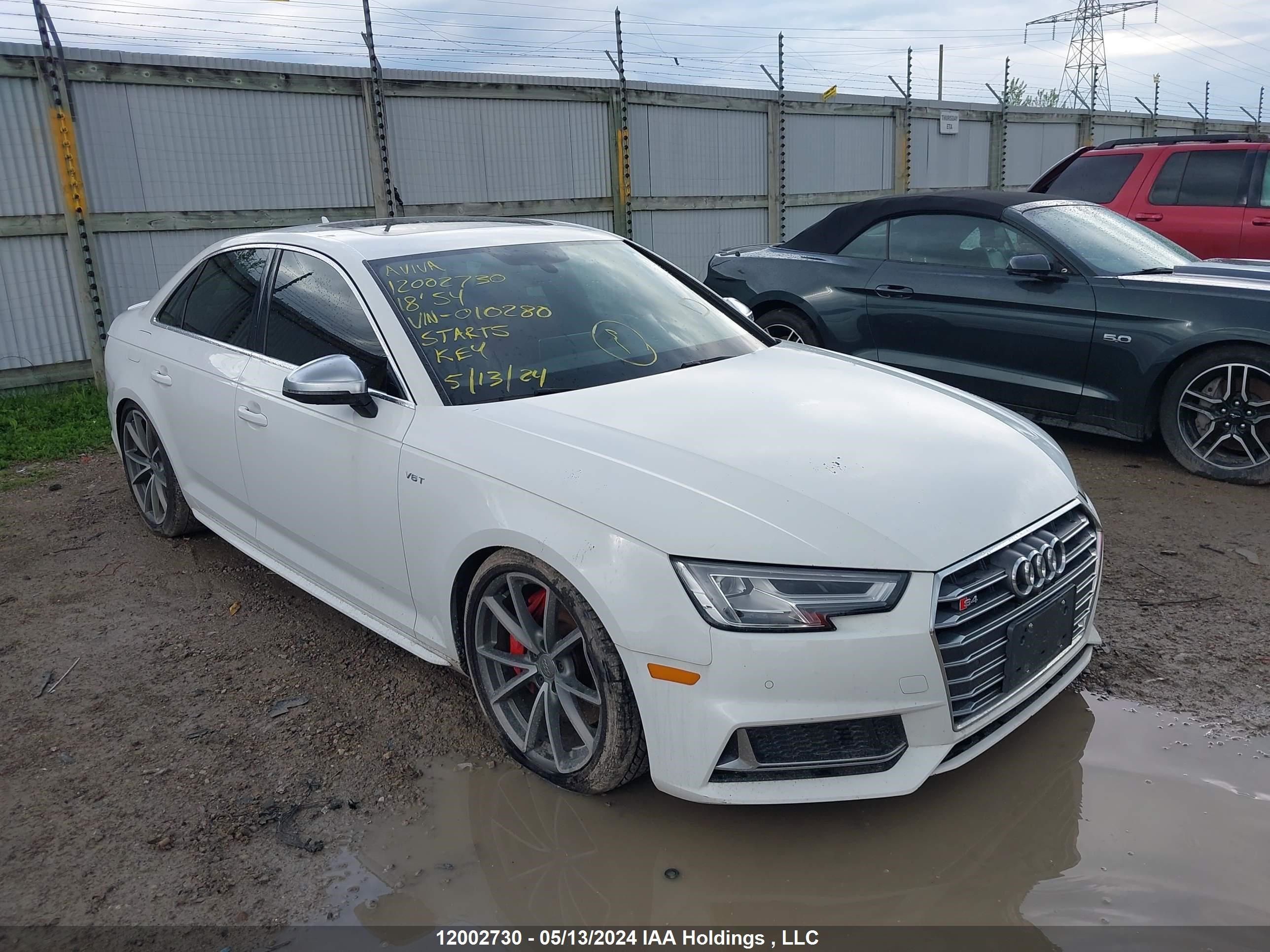 Photo 0 VIN: WAUC4AF40JA010280 - AUDI S4 