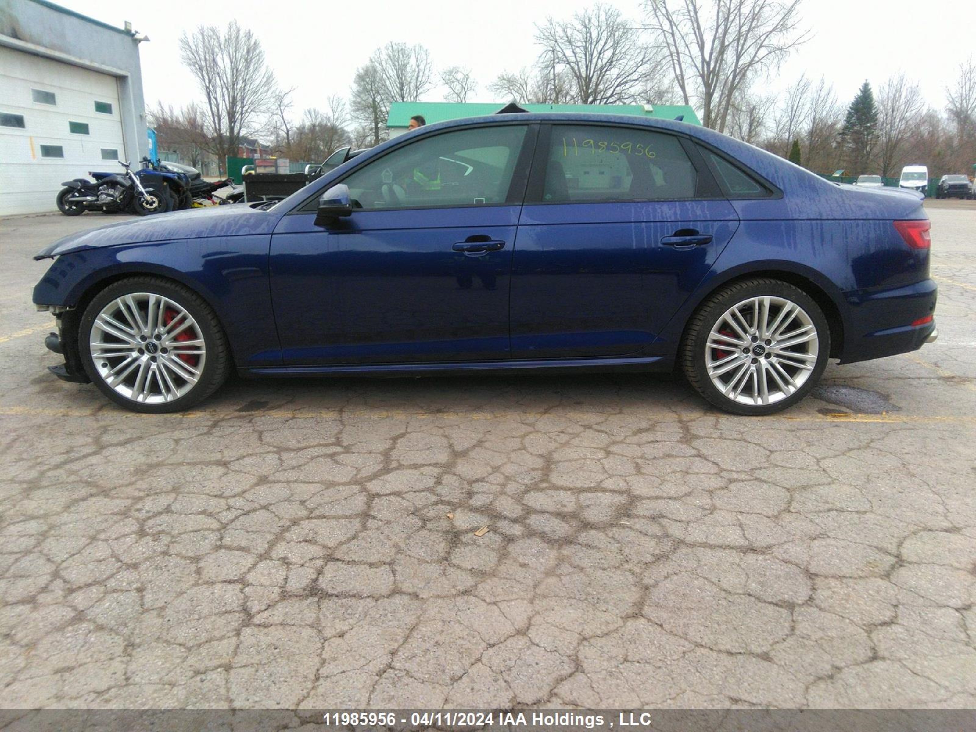 Photo 14 VIN: WAUC4AF42KA019385 - AUDI S4 