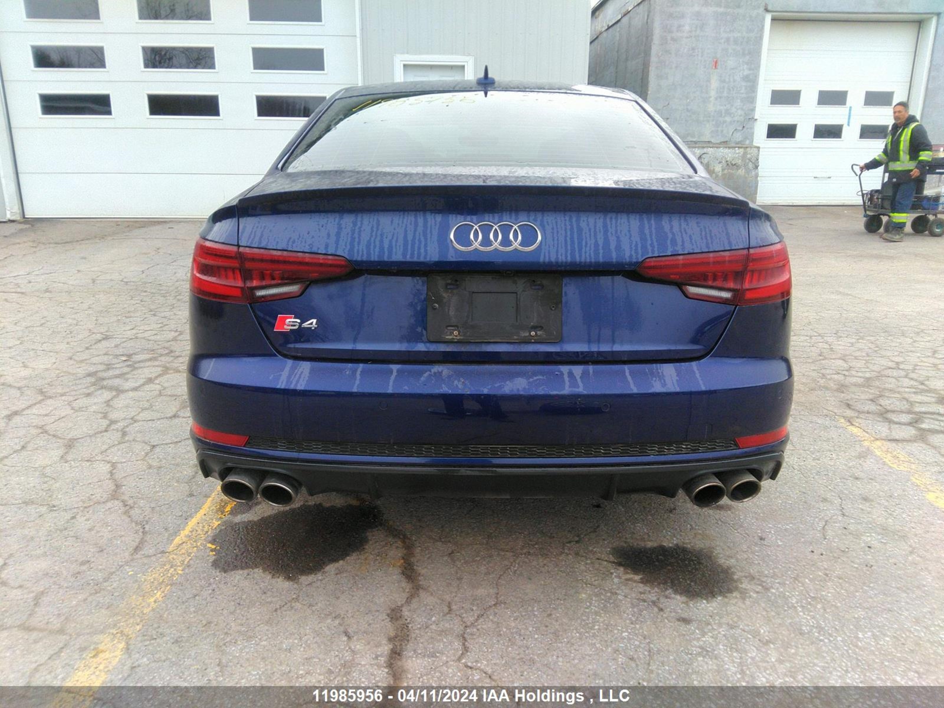 Photo 16 VIN: WAUC4AF42KA019385 - AUDI S4 