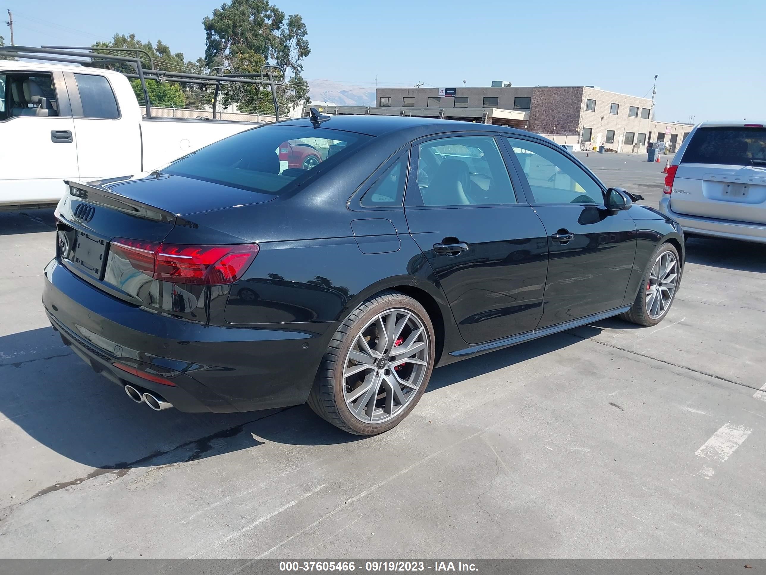 Photo 3 VIN: WAUC4AF49NA021977 - AUDI S4 