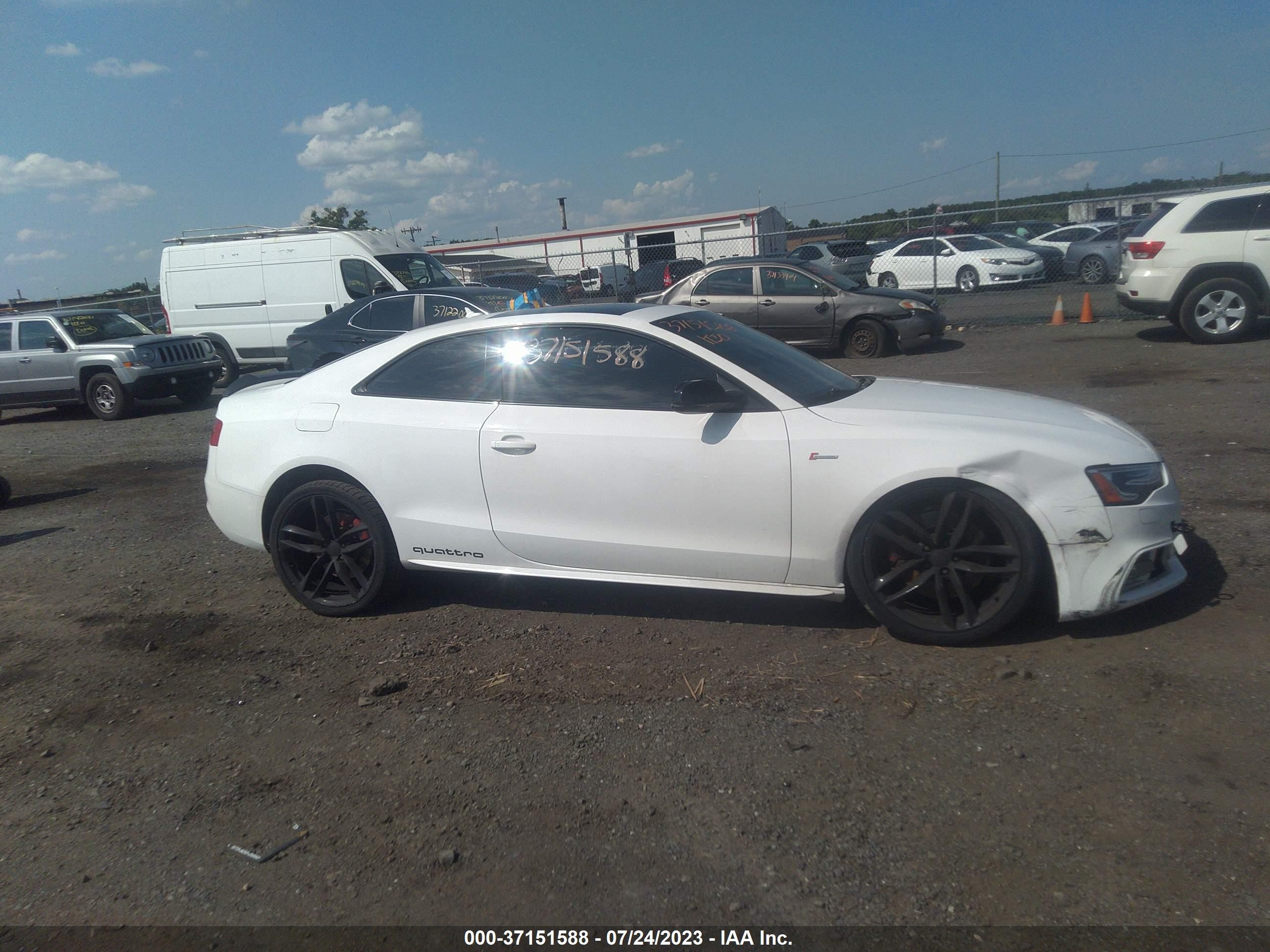 Photo 12 VIN: WAUC4AFR5GA028262 - AUDI S5 