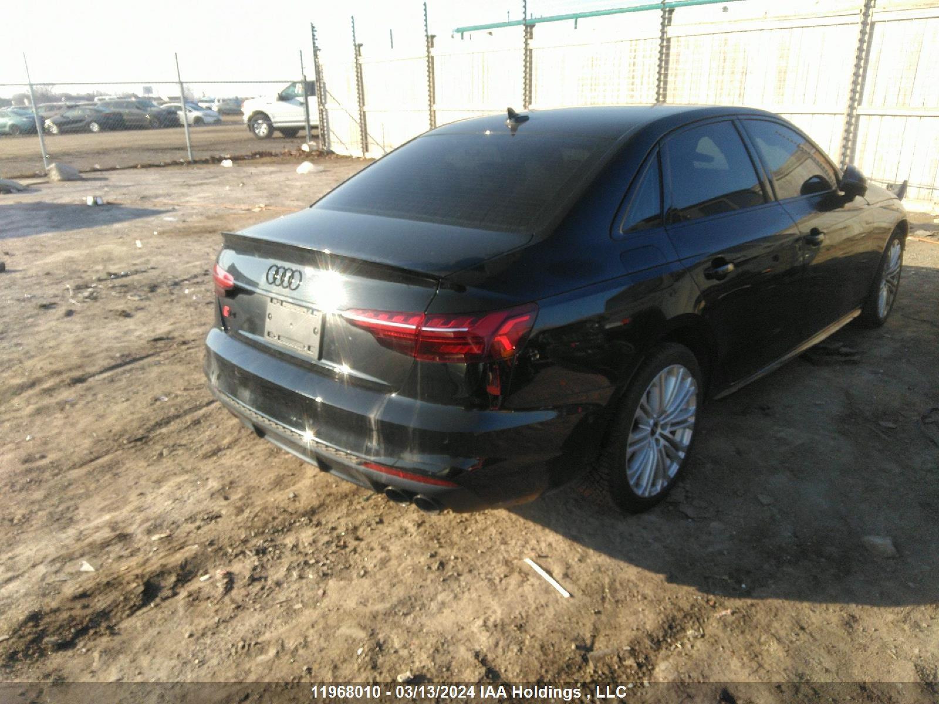 Photo 3 VIN: WAUC4BF4XPA024931 - AUDI S4 