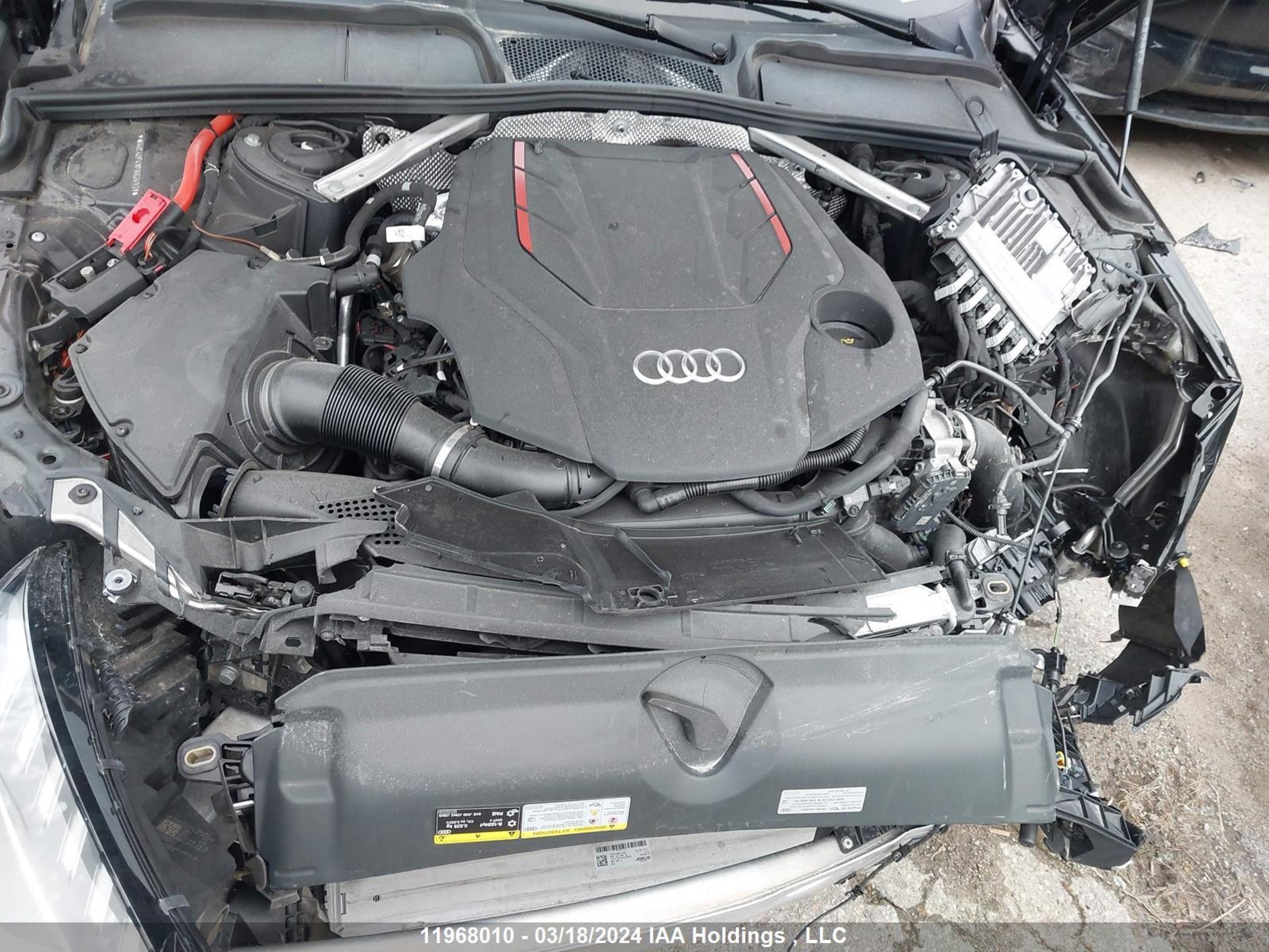 Photo 9 VIN: WAUC4BF4XPA024931 - AUDI S4 