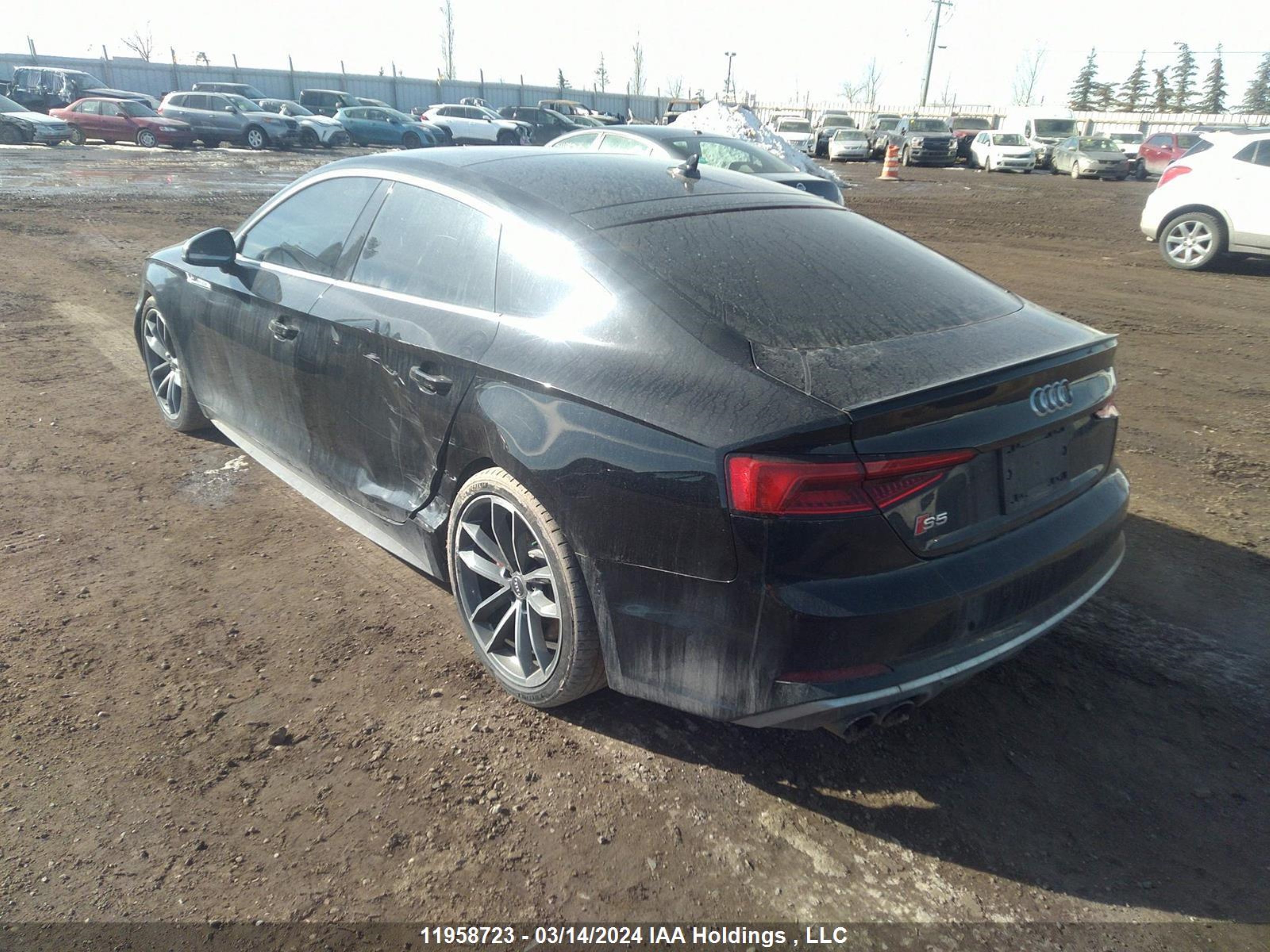 Photo 2 VIN: WAUC4CF56JA005783 - AUDI S5 