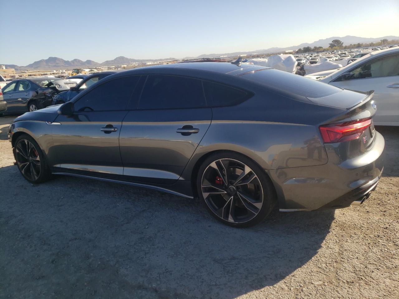 Photo 1 VIN: WAUC4CF56LA015281 - AUDI RS5 