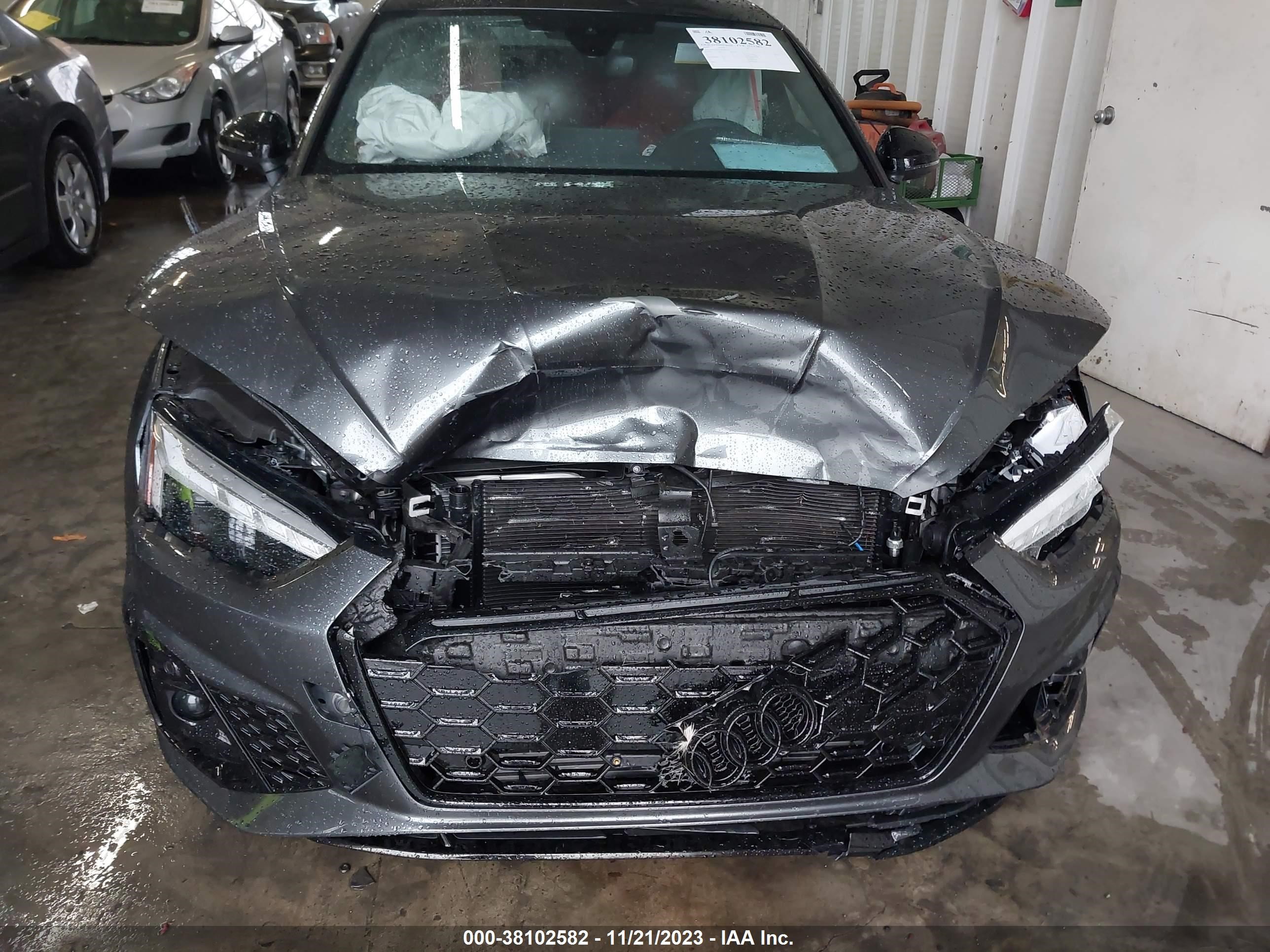 Photo 5 VIN: WAUC4CF56RA002393 - AUDI S5 