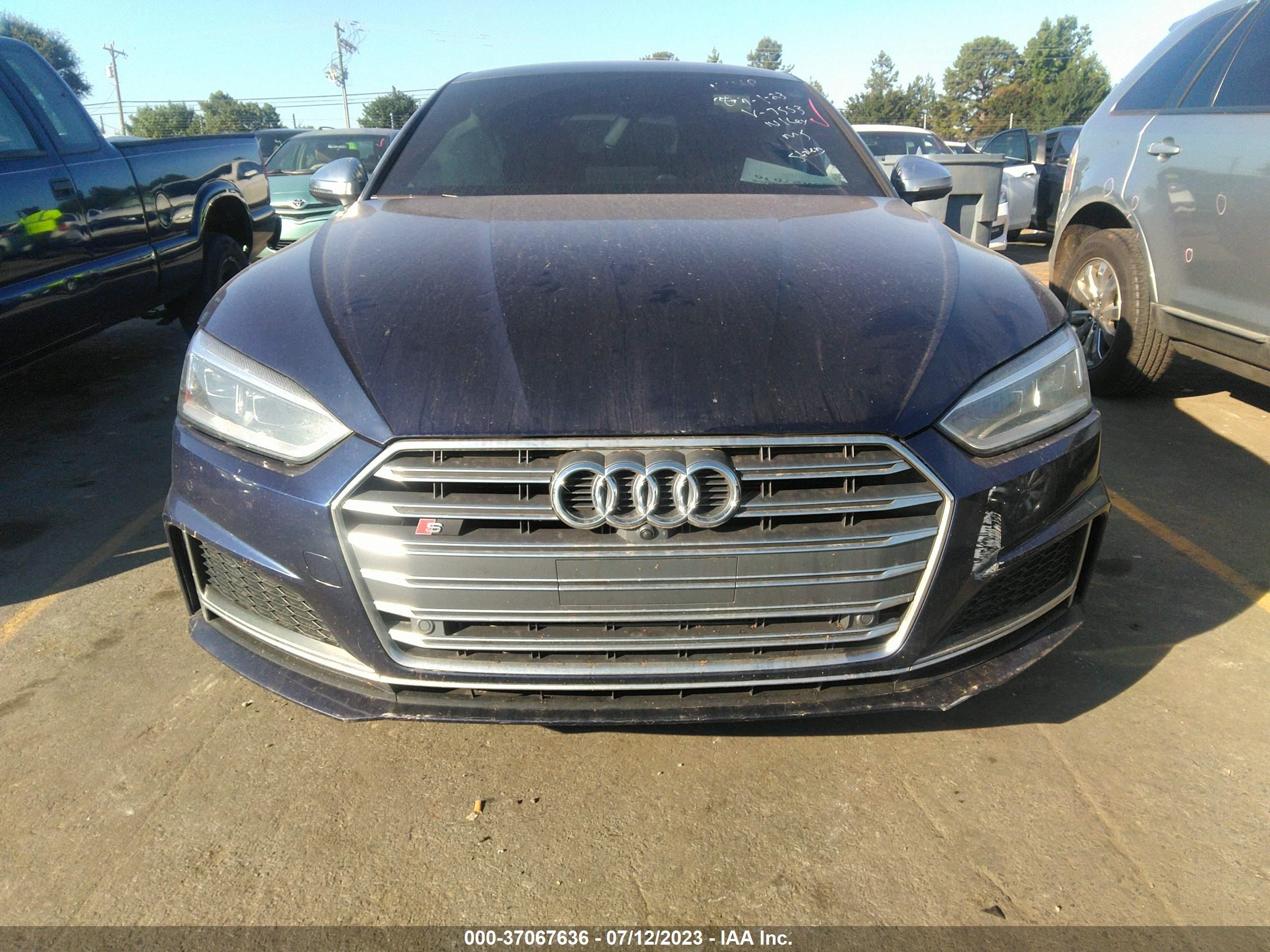 Photo 11 VIN: WAUC4CF57JA057553 - AUDI S5 