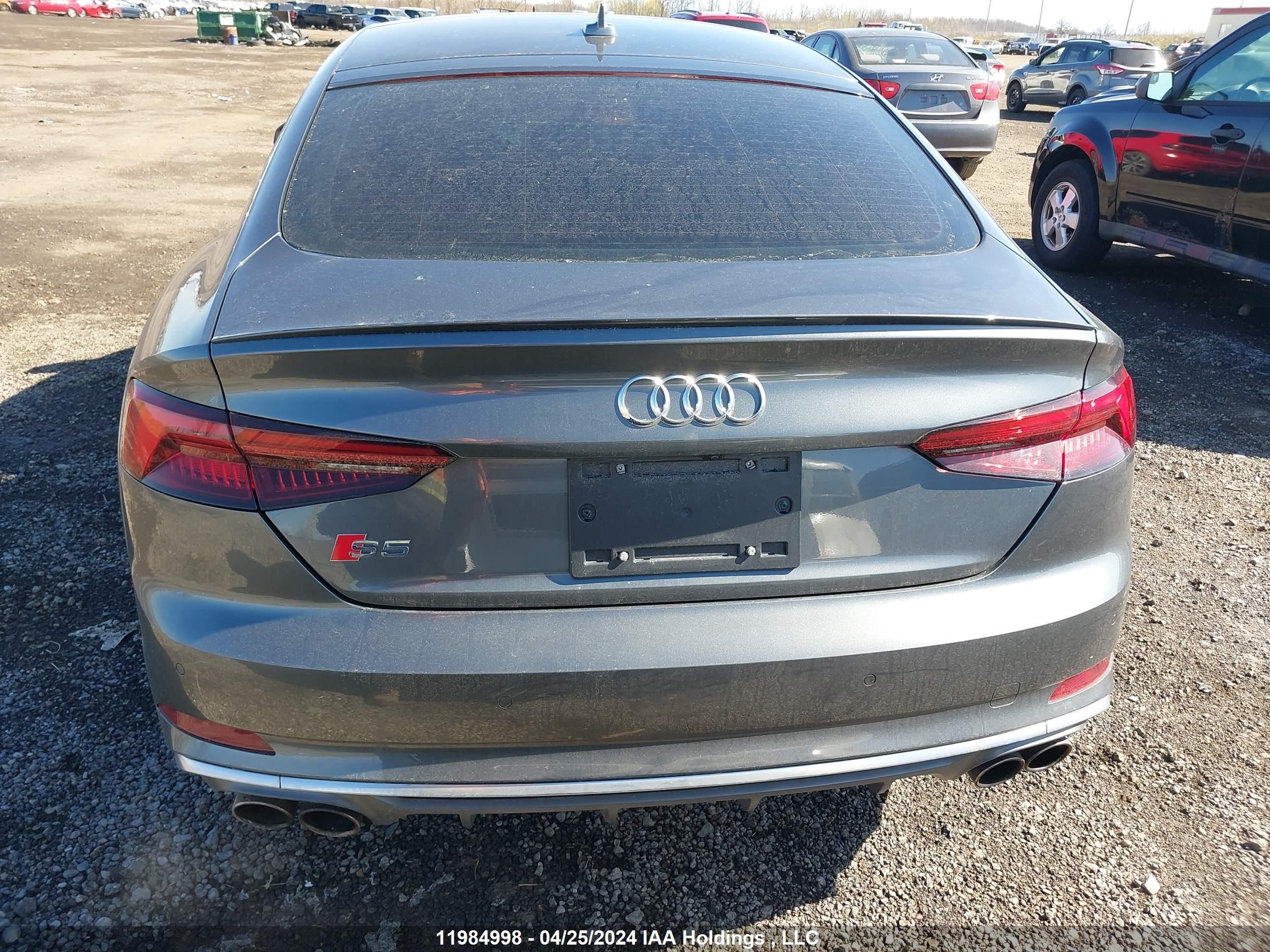 Photo 16 VIN: WAUC4CF58JA087970 - AUDI S5 