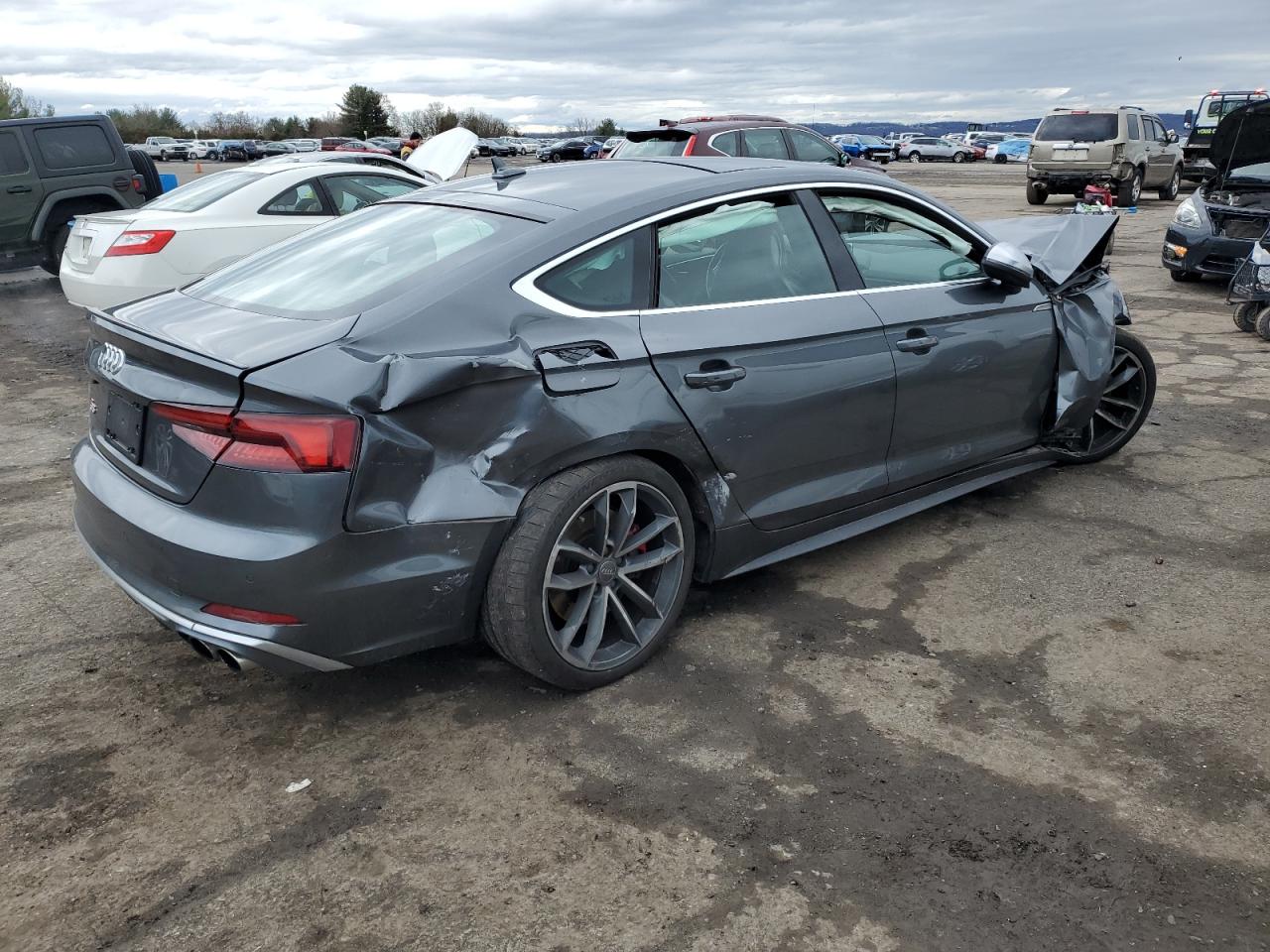 Photo 2 VIN: WAUC4CF58JA113631 - AUDI RS5 