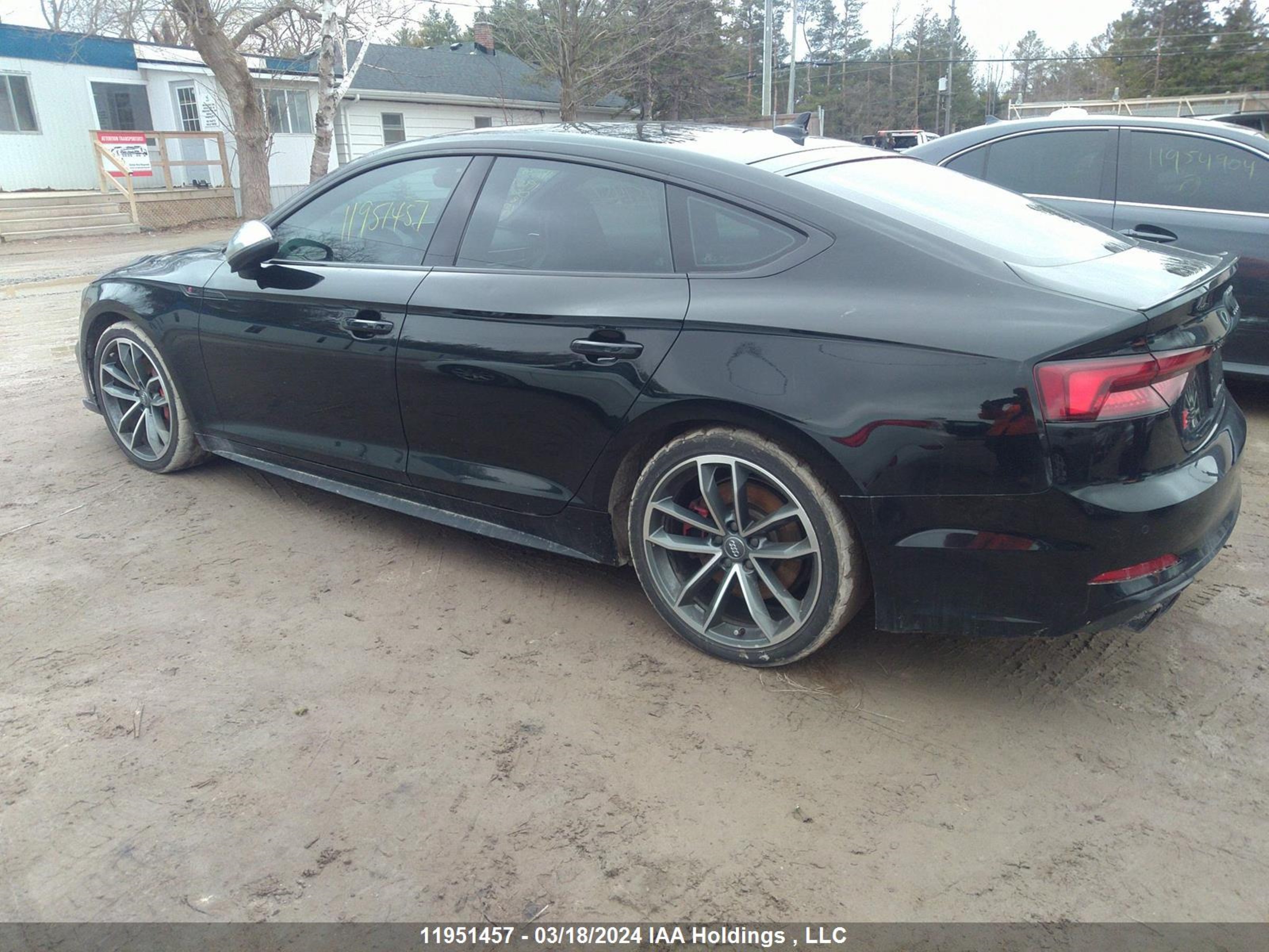 Photo 13 VIN: WAUC4CF59JA069719 - AUDI S5 