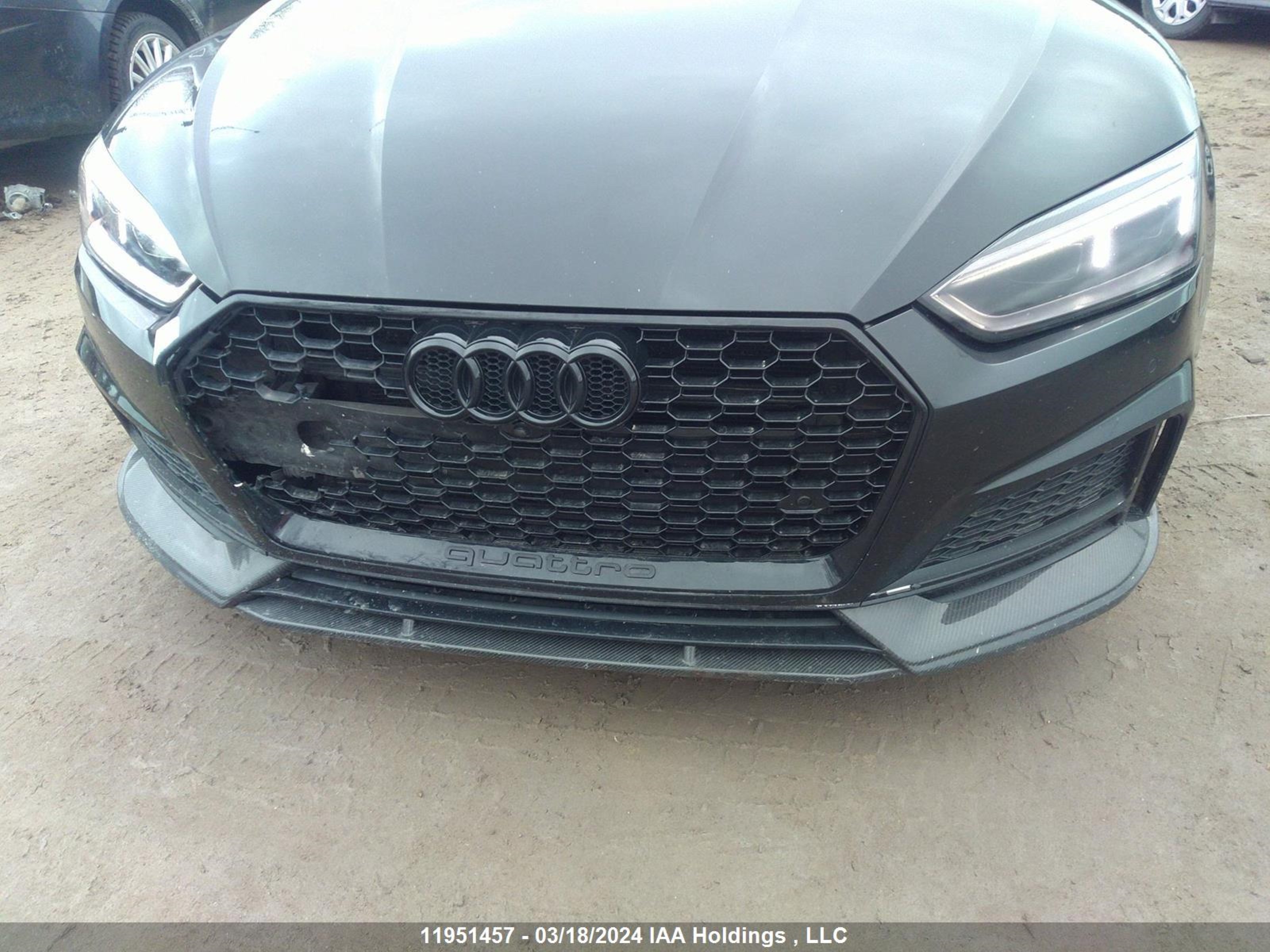 Photo 5 VIN: WAUC4CF59JA069719 - AUDI S5 