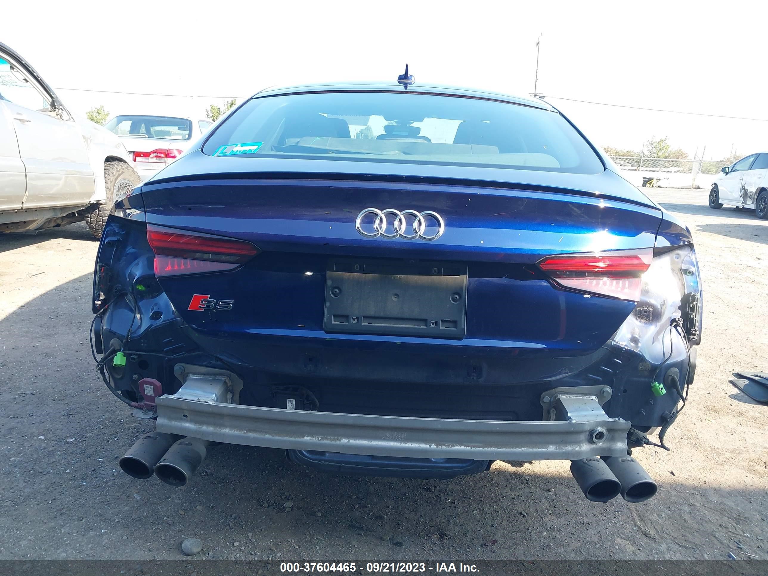 Photo 16 VIN: WAUC4CF59JA083152 - AUDI S5 