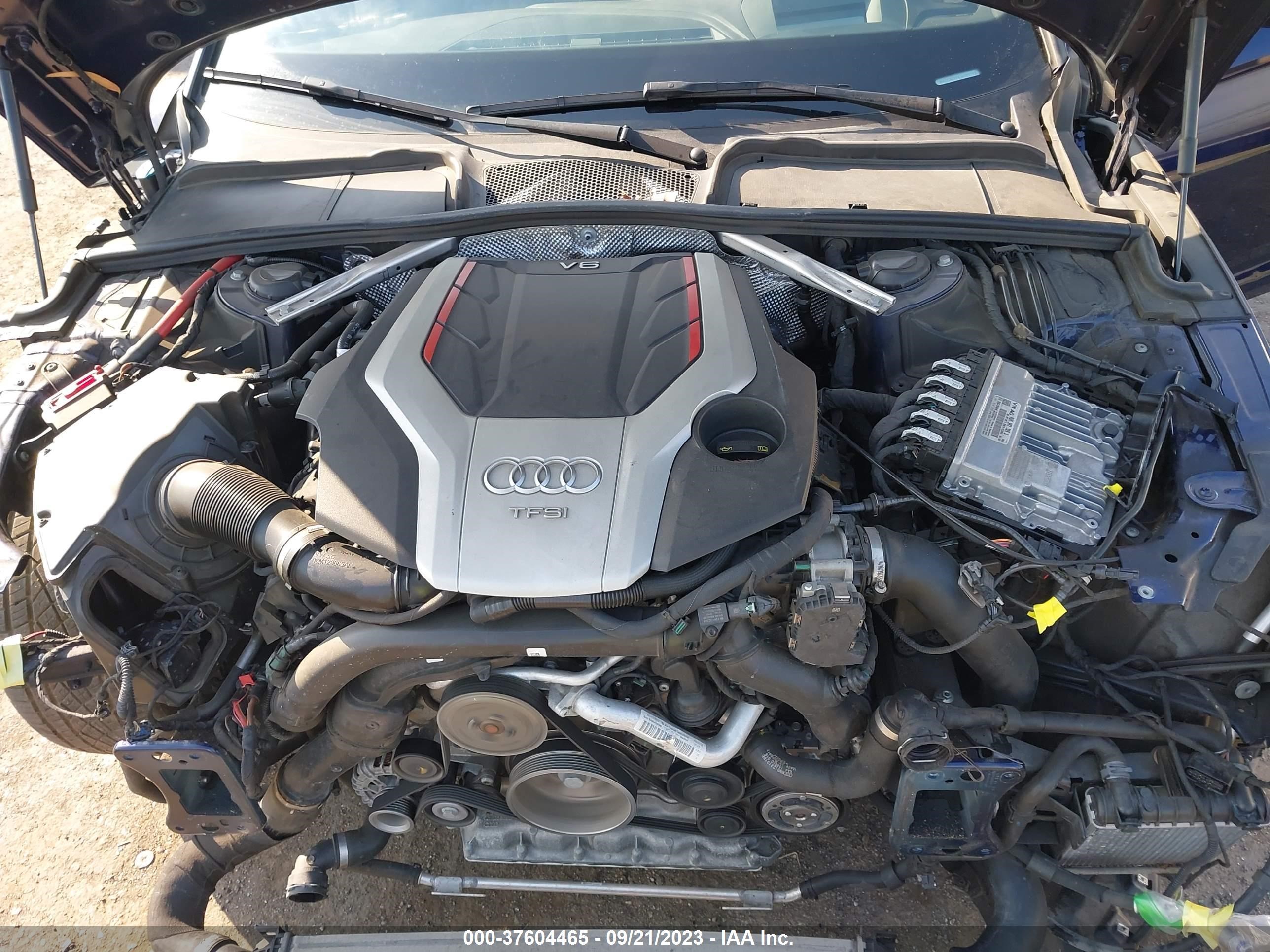 Photo 9 VIN: WAUC4CF59JA083152 - AUDI S5 