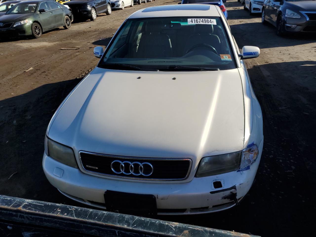 Photo 4 VIN: WAUCB28D8WA116234 - AUDI A4 