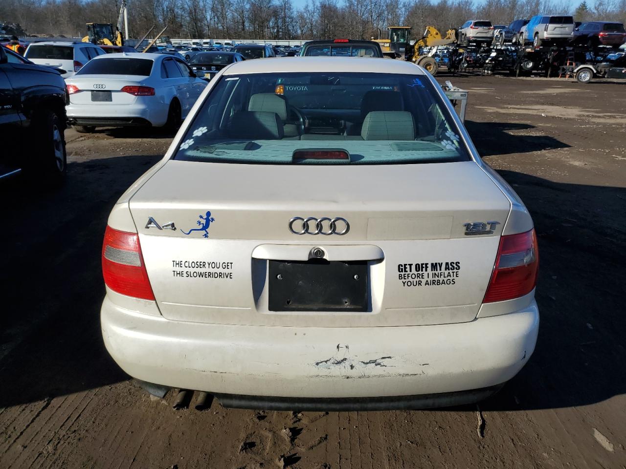 Photo 5 VIN: WAUCB28D8WA116234 - AUDI A4 