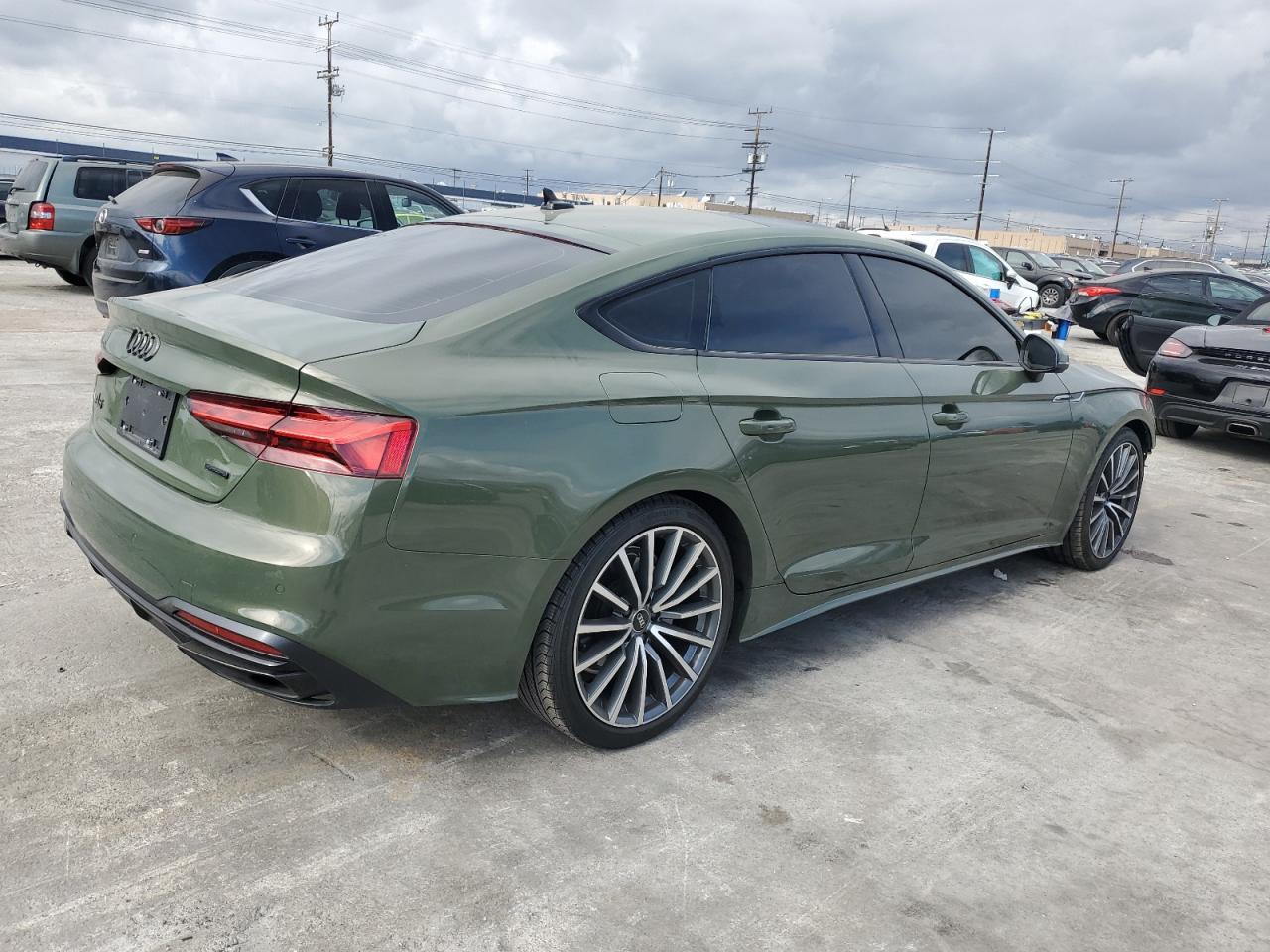 Photo 2 VIN: WAUCBCF53NA029499 - AUDI A5 