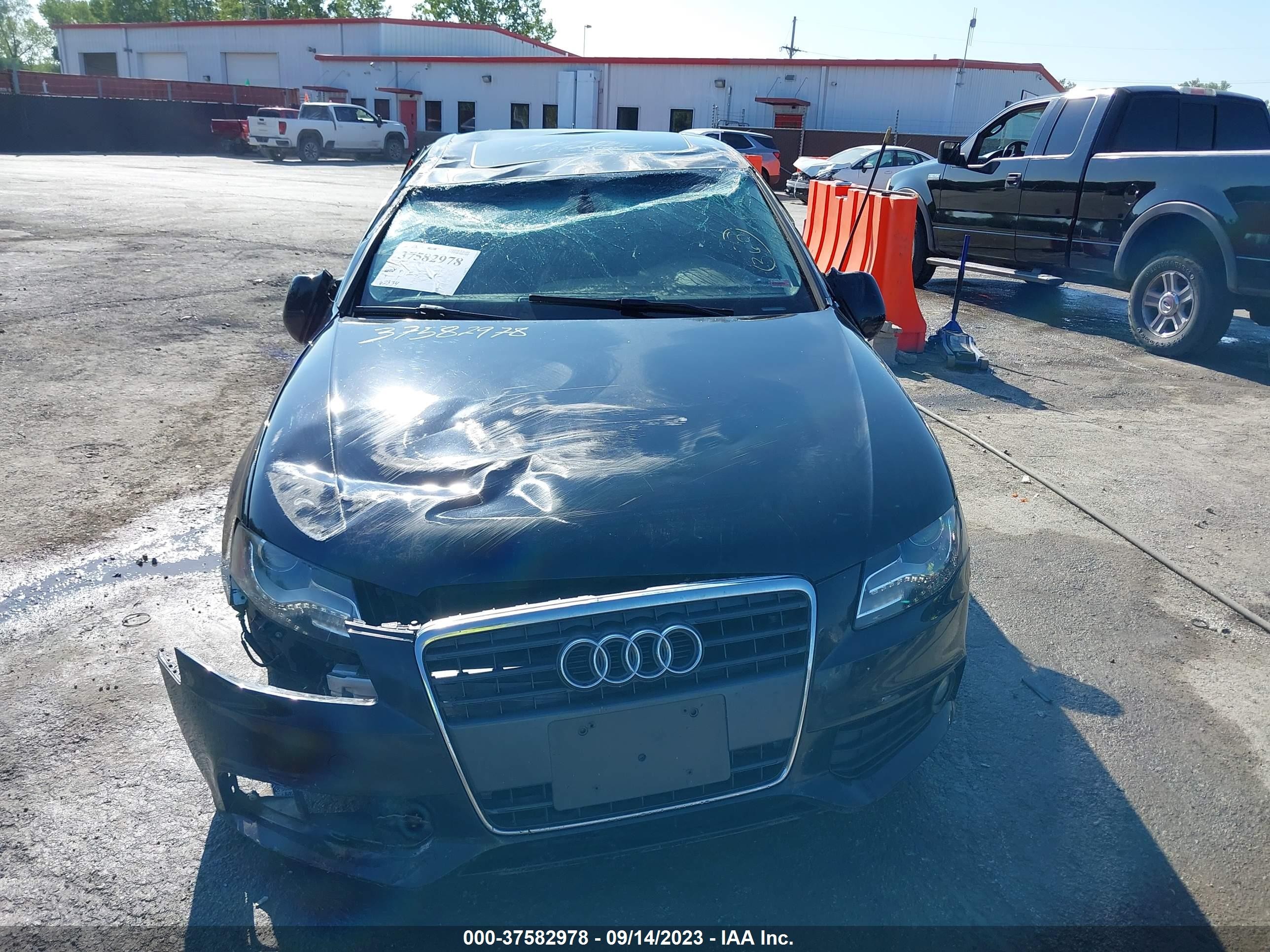 Photo 11 VIN: WAUCF78K89N041063 - AUDI A4 