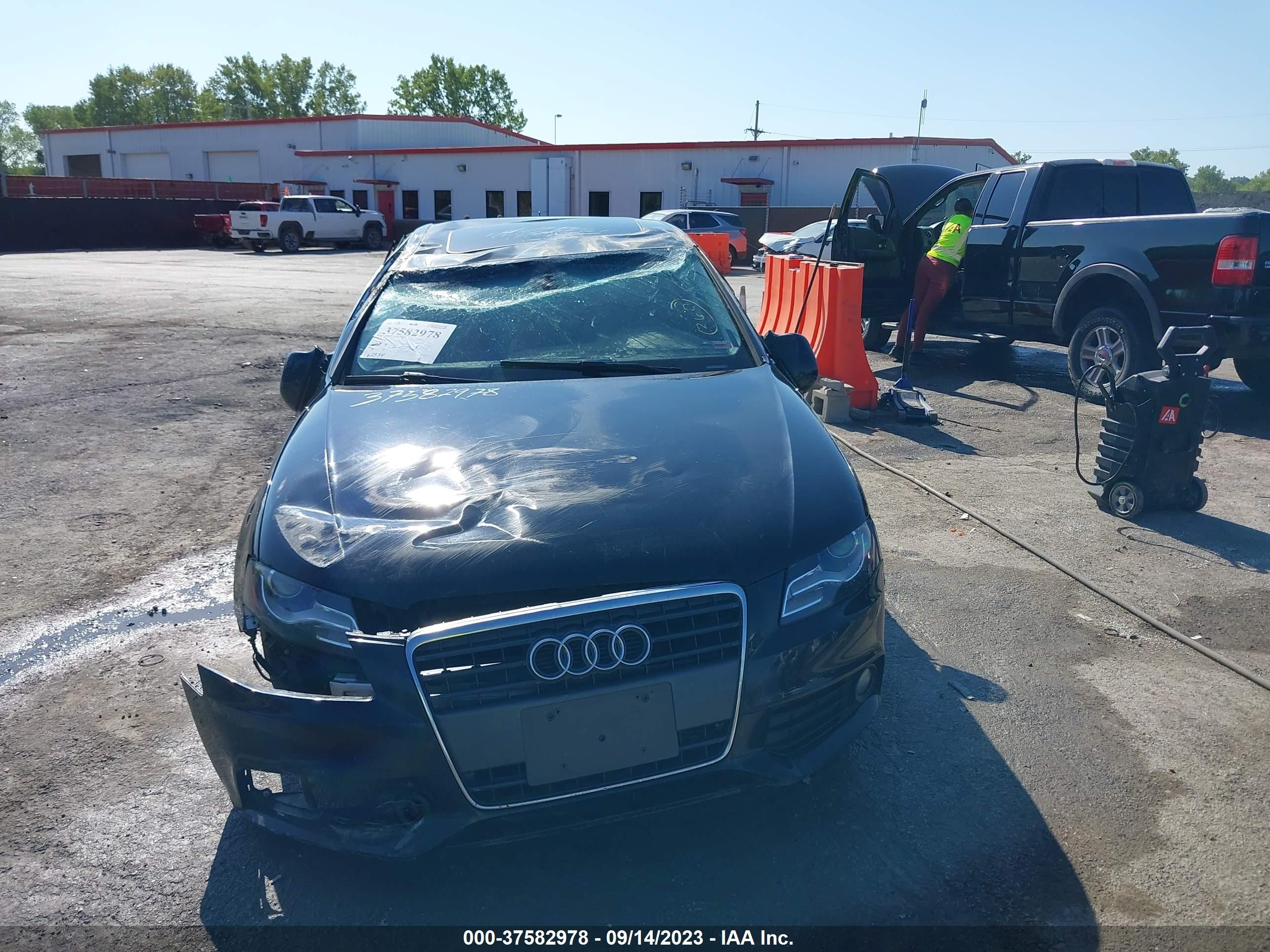 Photo 5 VIN: WAUCF78K89N041063 - AUDI A4 