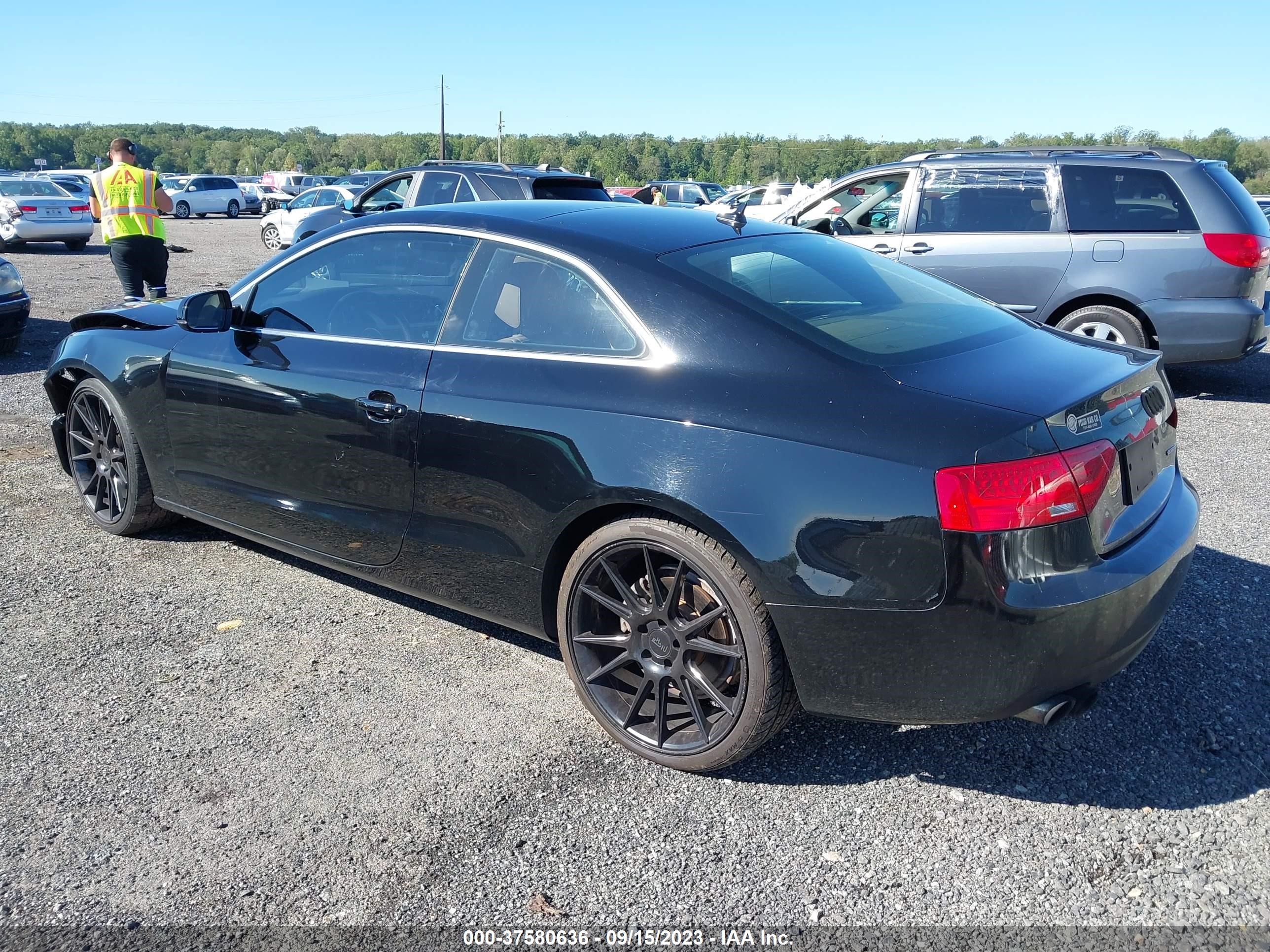 Photo 2 VIN: WAUCFAFR0FA055961 - AUDI A5 