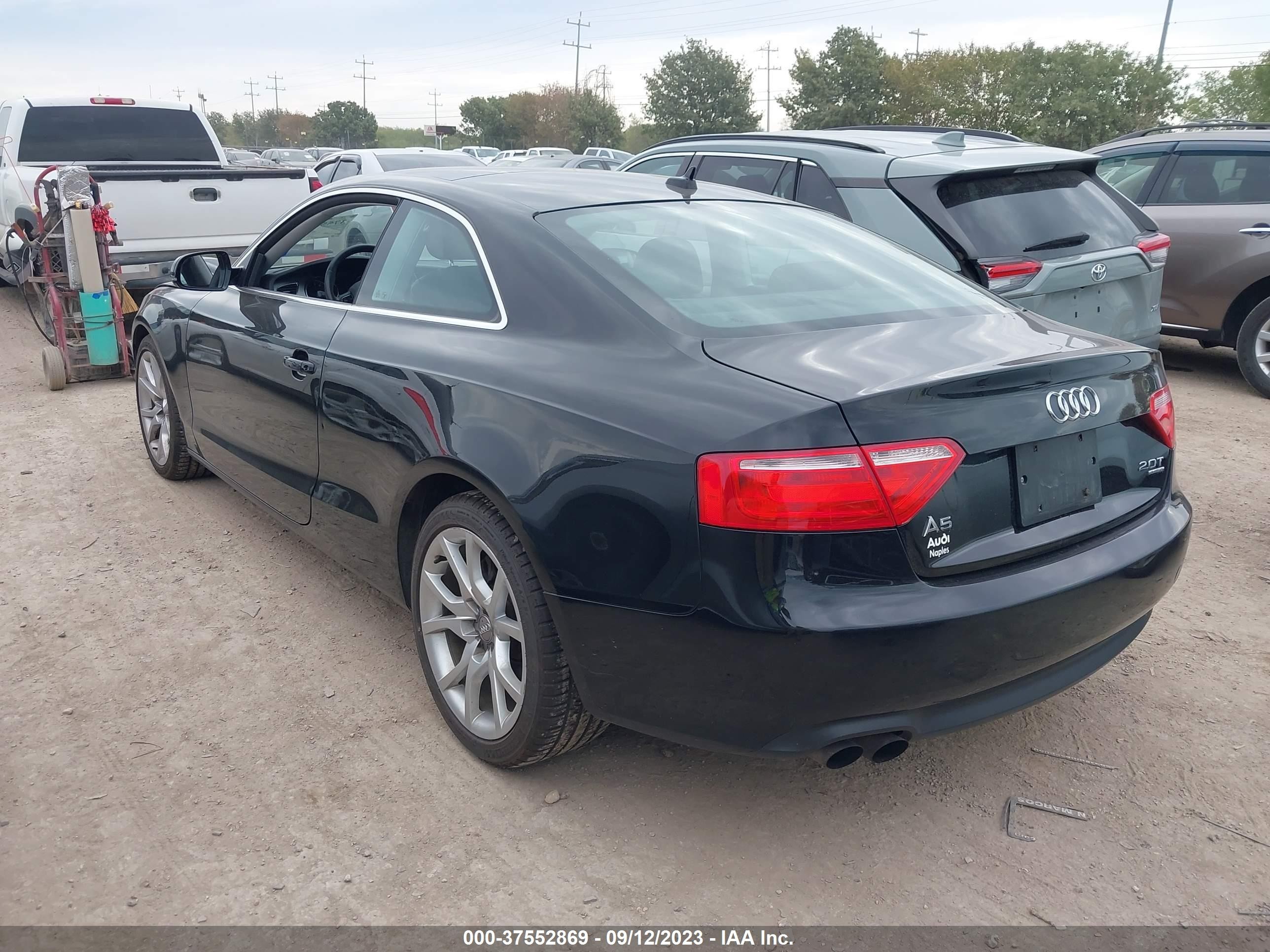 Photo 2 VIN: WAUCFAFR1BA031386 - AUDI A5 