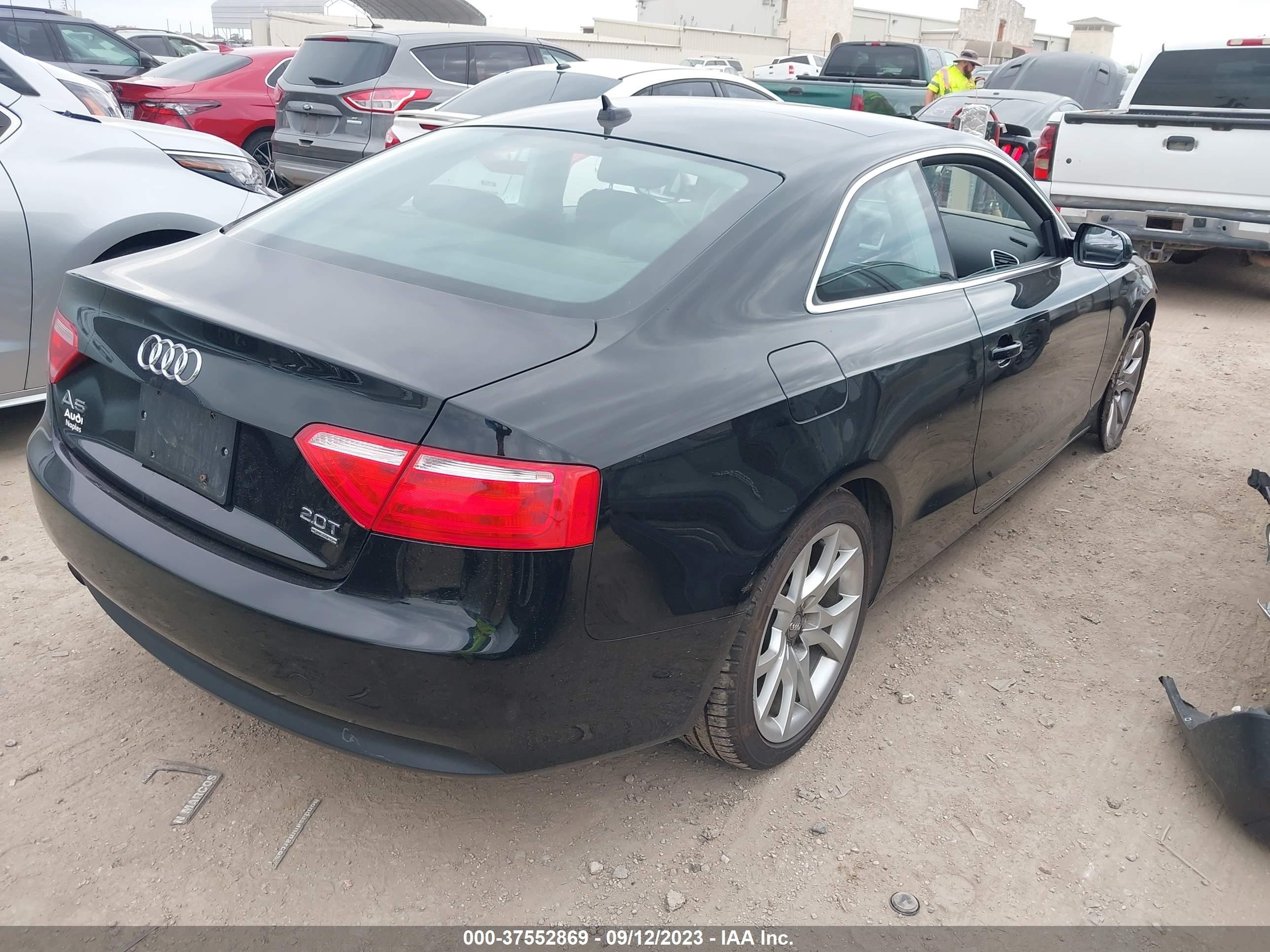 Photo 3 VIN: WAUCFAFR1BA031386 - AUDI A5 