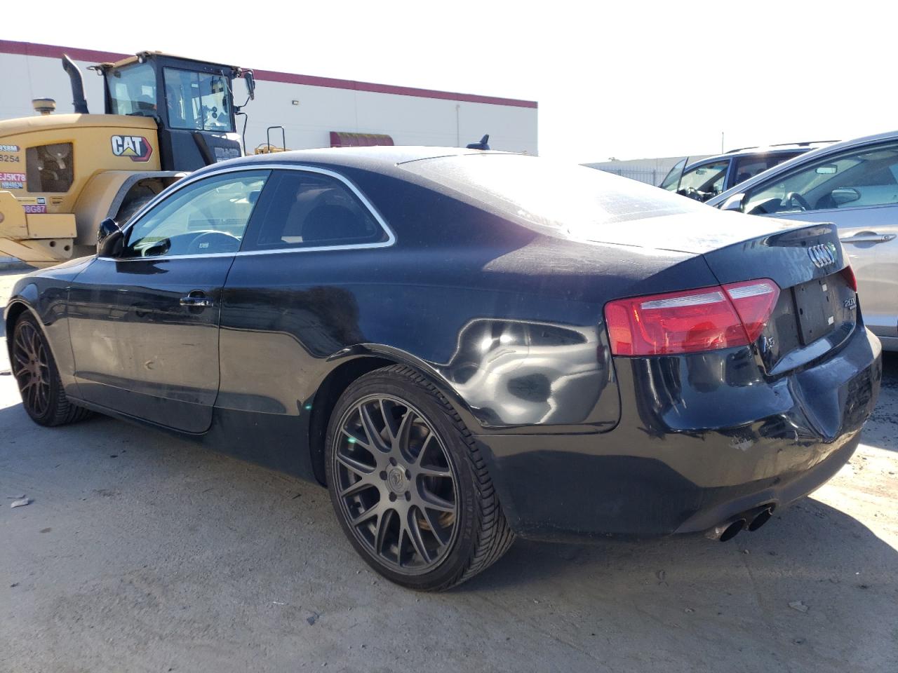 Photo 1 VIN: WAUCFAFR1BA037155 - AUDI A5 