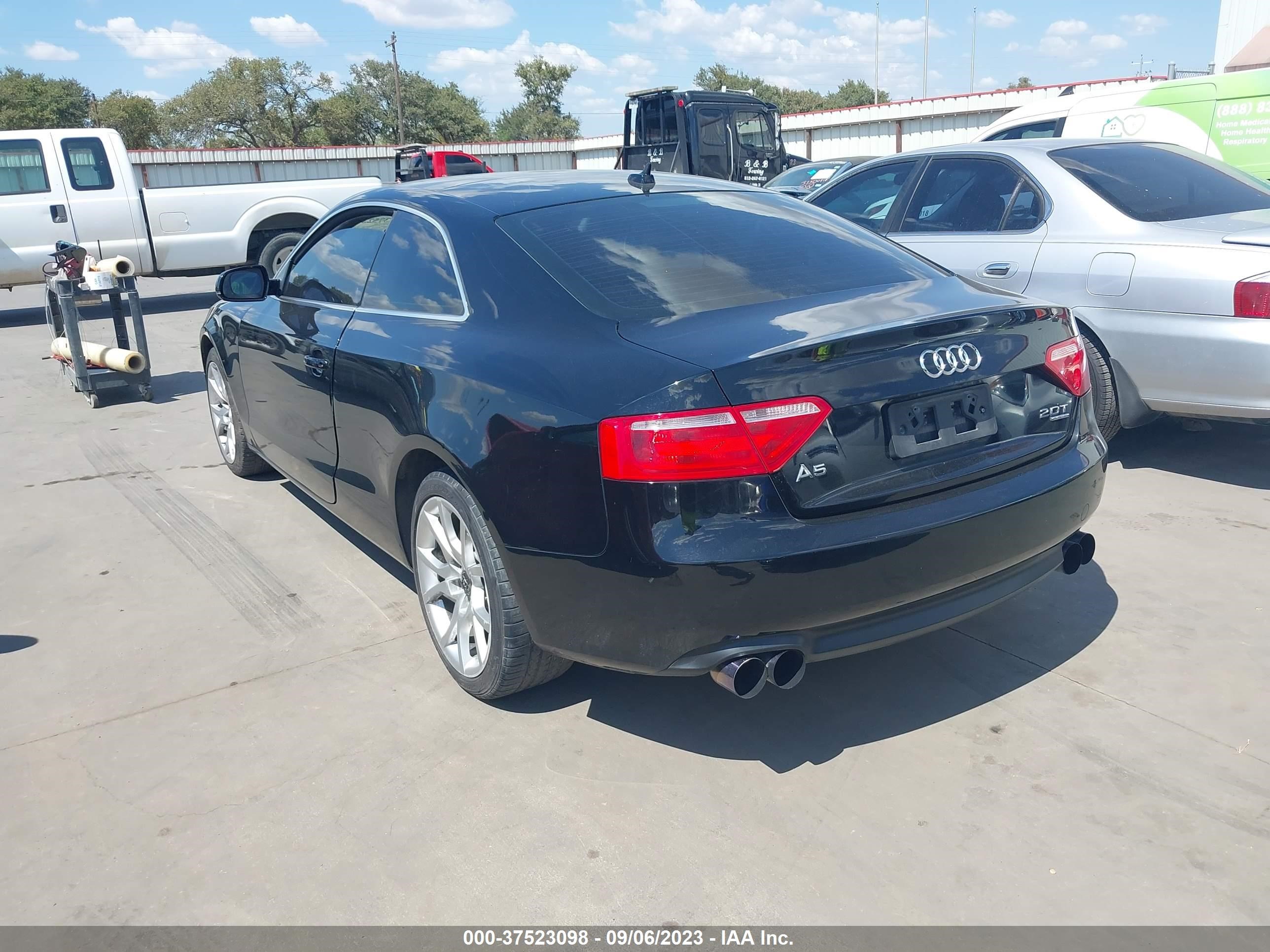 Photo 2 VIN: WAUCFAFR3CA044559 - AUDI A5 