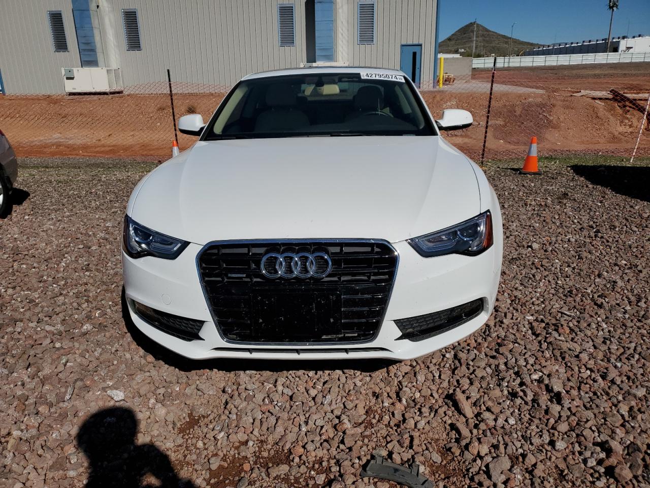 Photo 4 VIN: WAUCFAFR4DA072517 - AUDI A5 