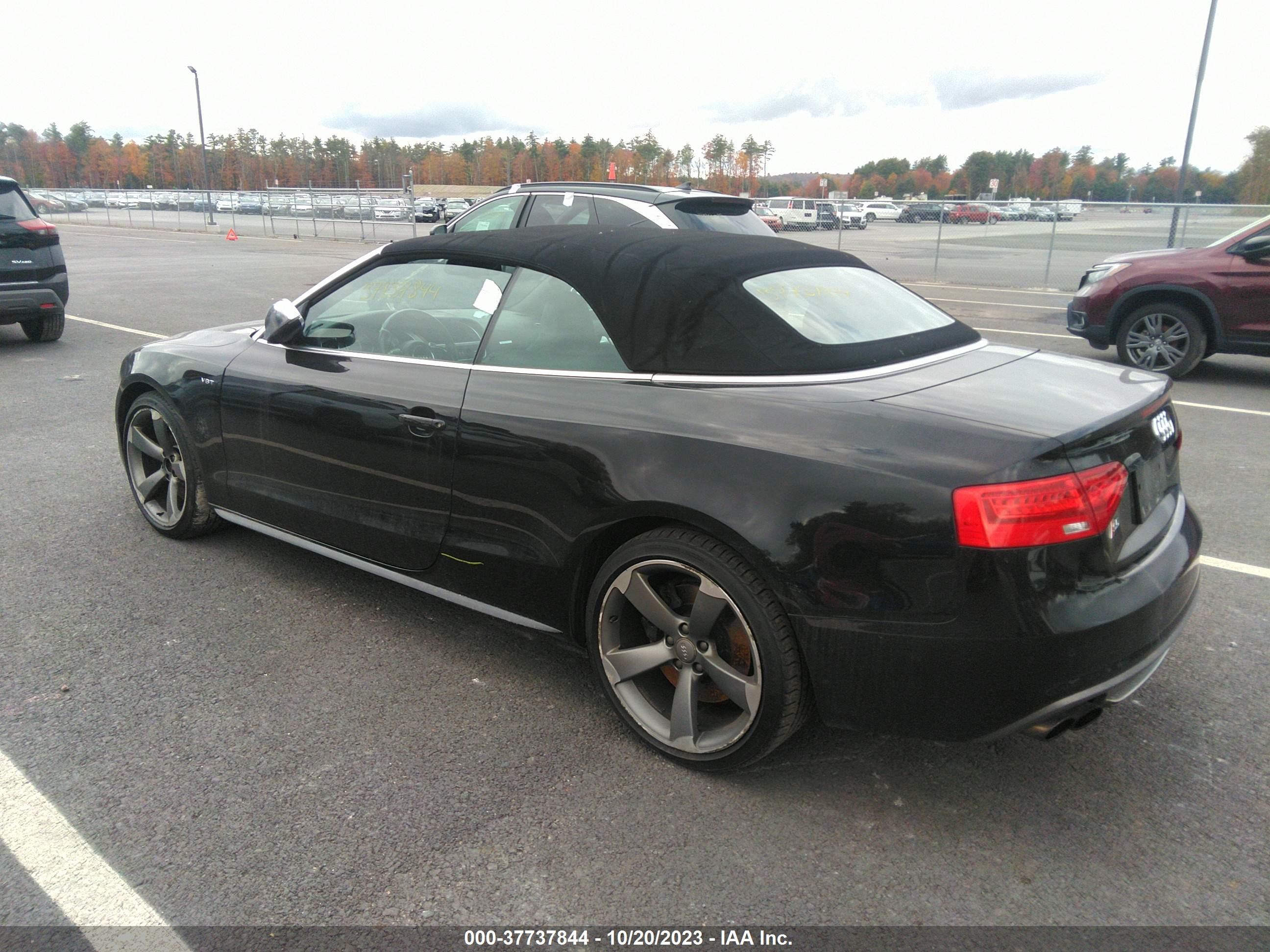 Photo 2 VIN: WAUCGAFH0FN004120 - AUDI S5 