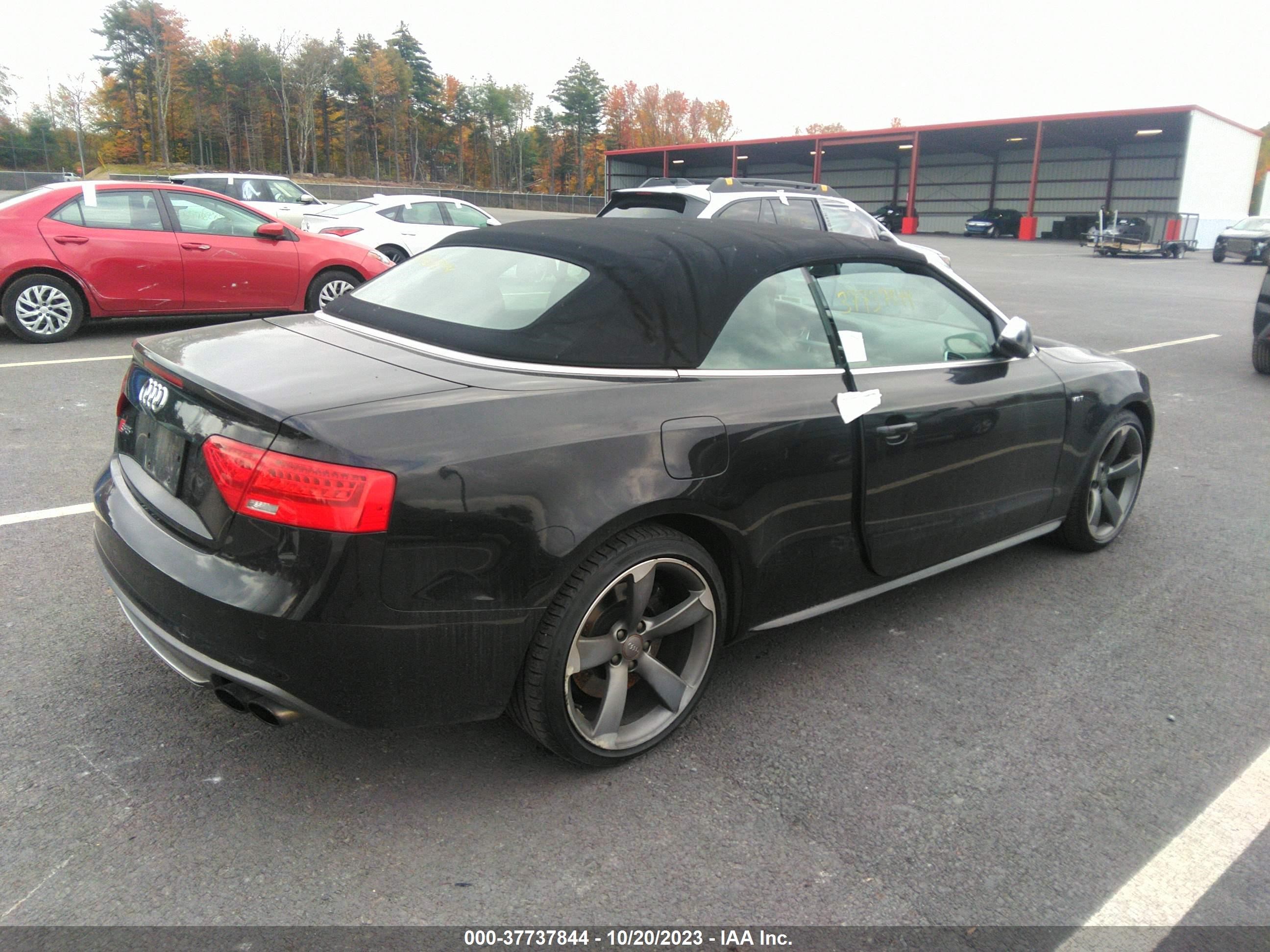 Photo 3 VIN: WAUCGAFH0FN004120 - AUDI S5 