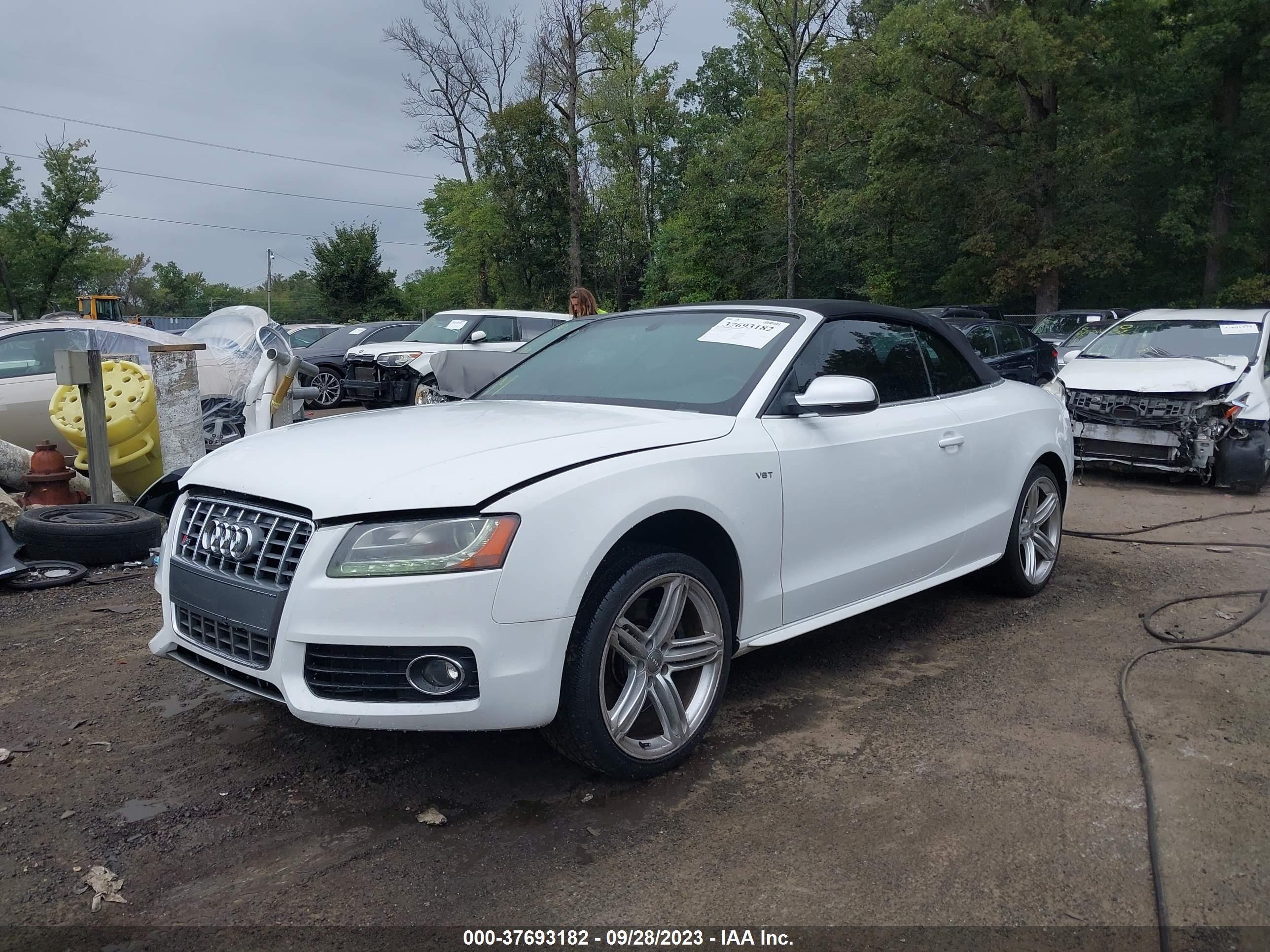 Photo 1 VIN: WAUCGAFH1BN011331 - AUDI S5 