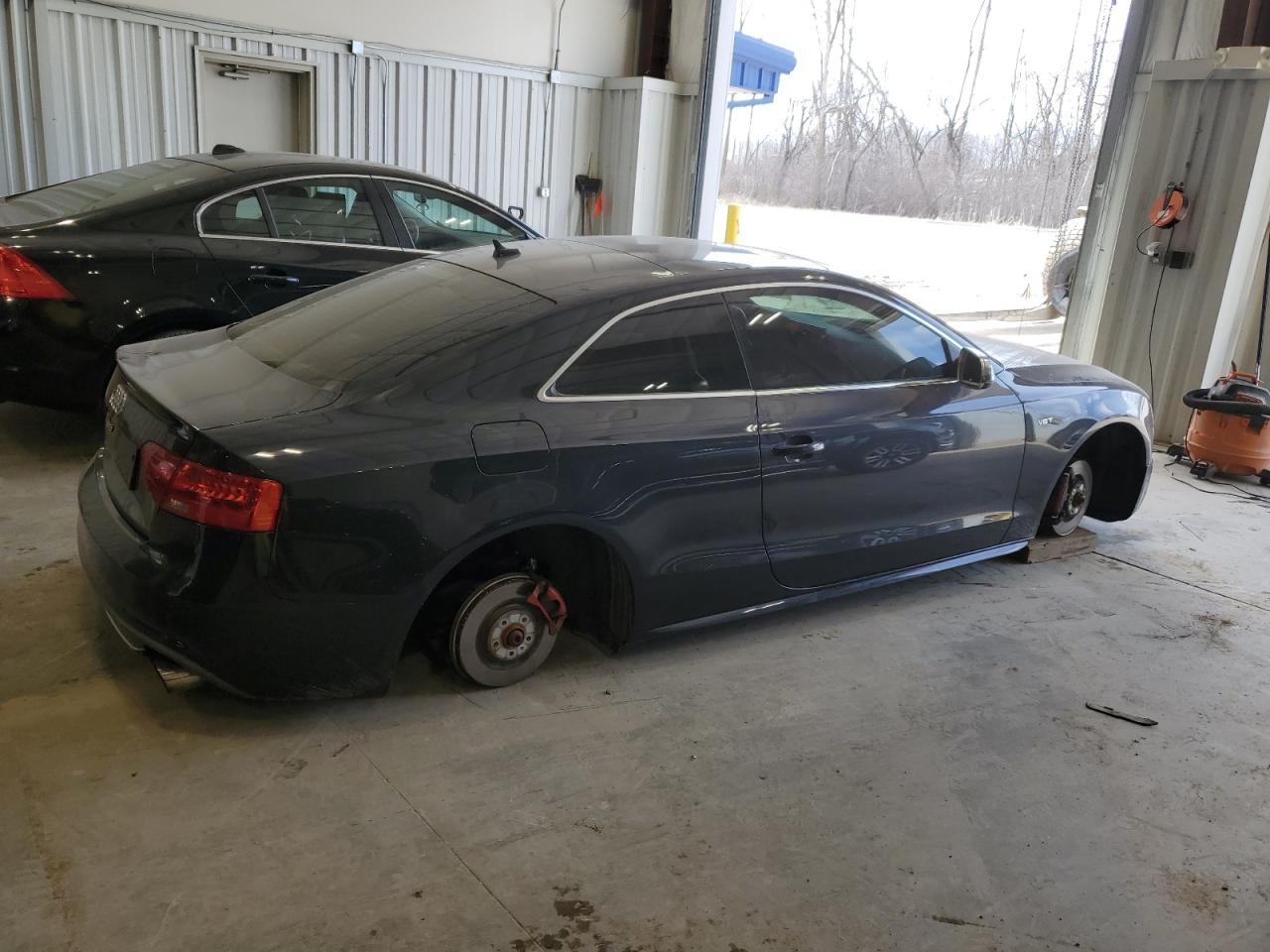 Photo 2 VIN: WAUCGAFR0DA001392 - AUDI RS5 