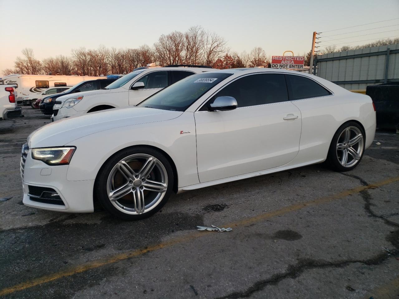 Photo 0 VIN: WAUCGAFR8DA049710 - AUDI RS5 