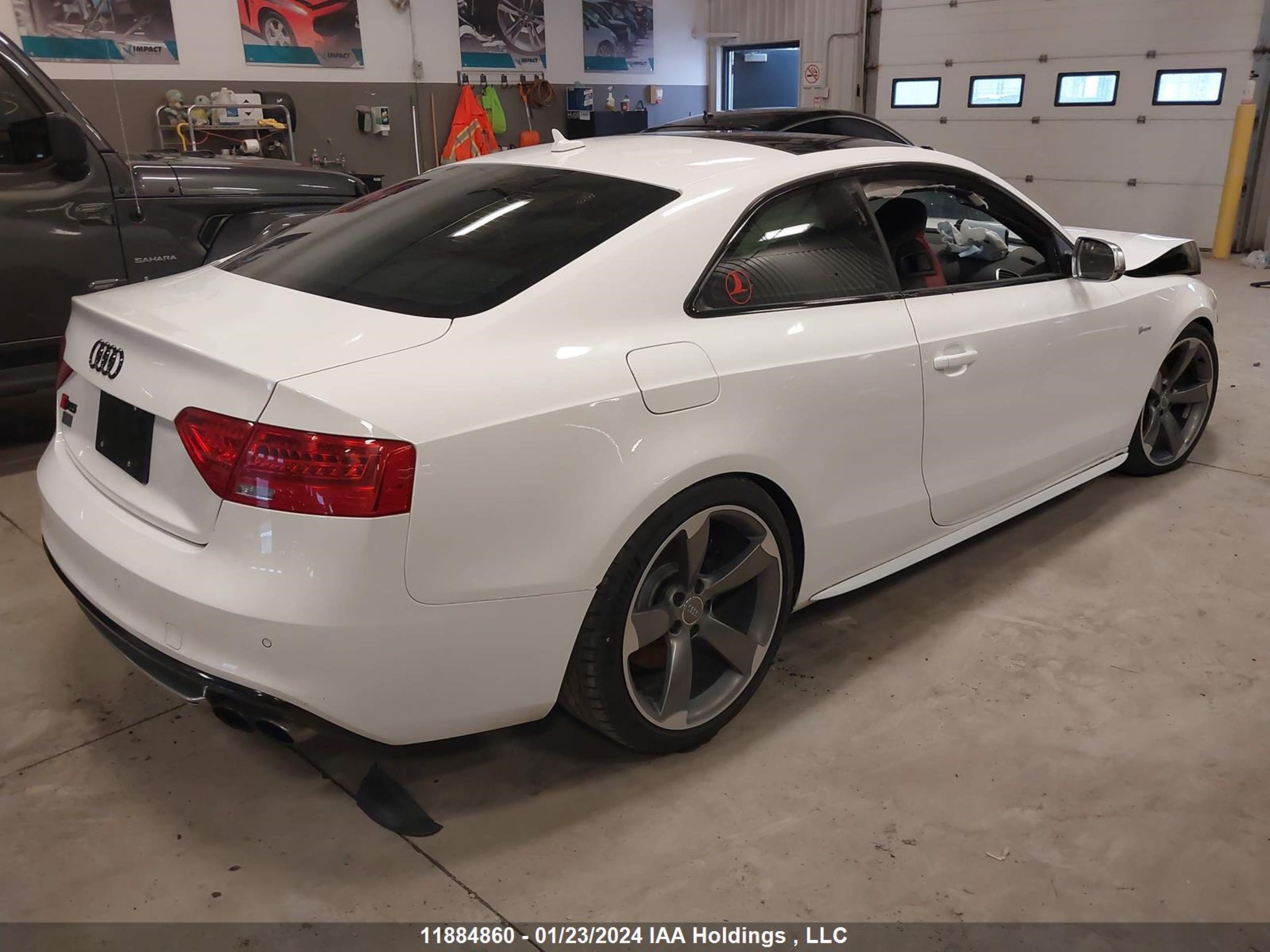 Photo 3 VIN: WAUCGBFR8DA067226 - AUDI S5 