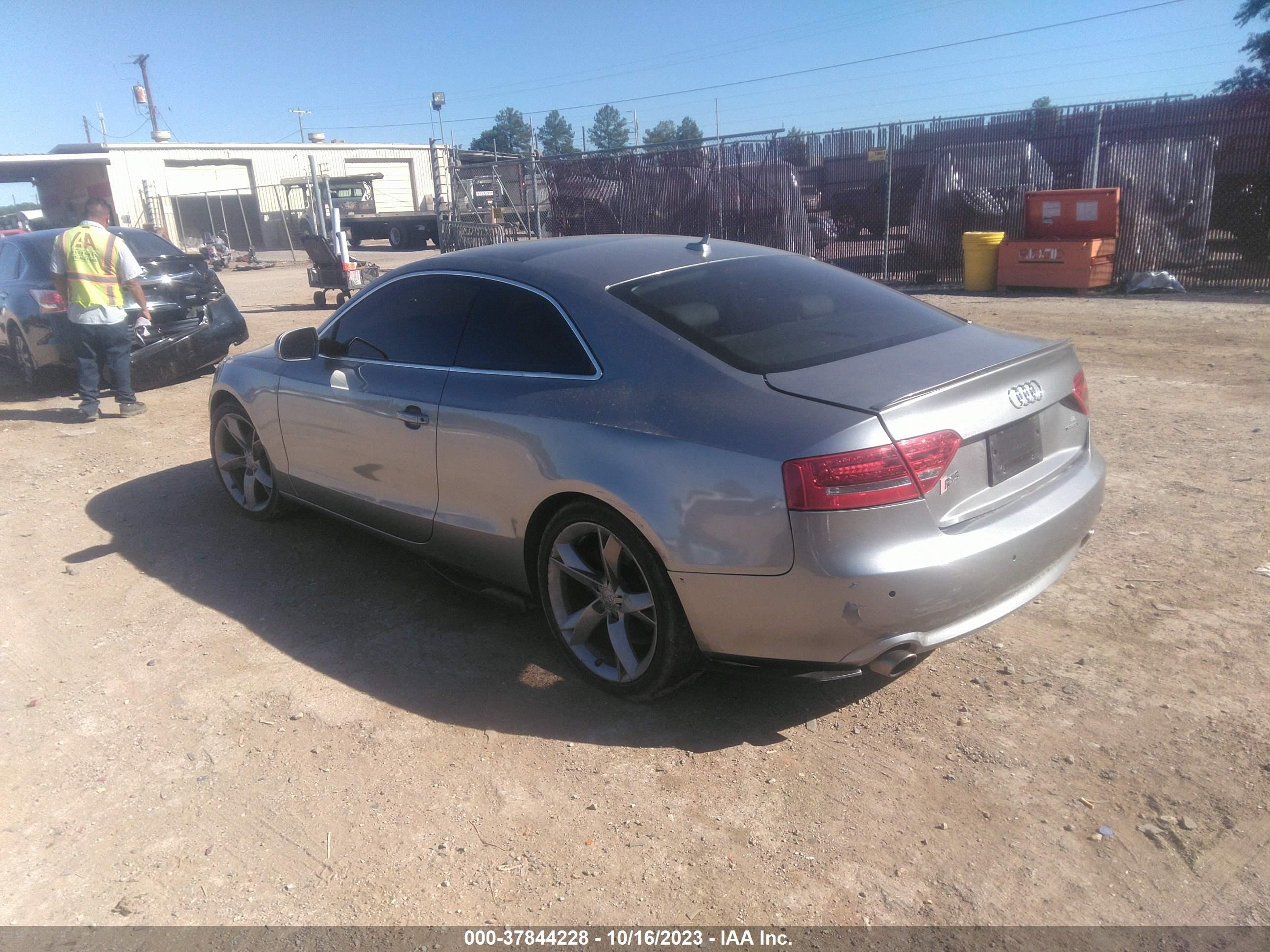 Photo 2 VIN: WAUCKAFR5AA074249 - AUDI A5 