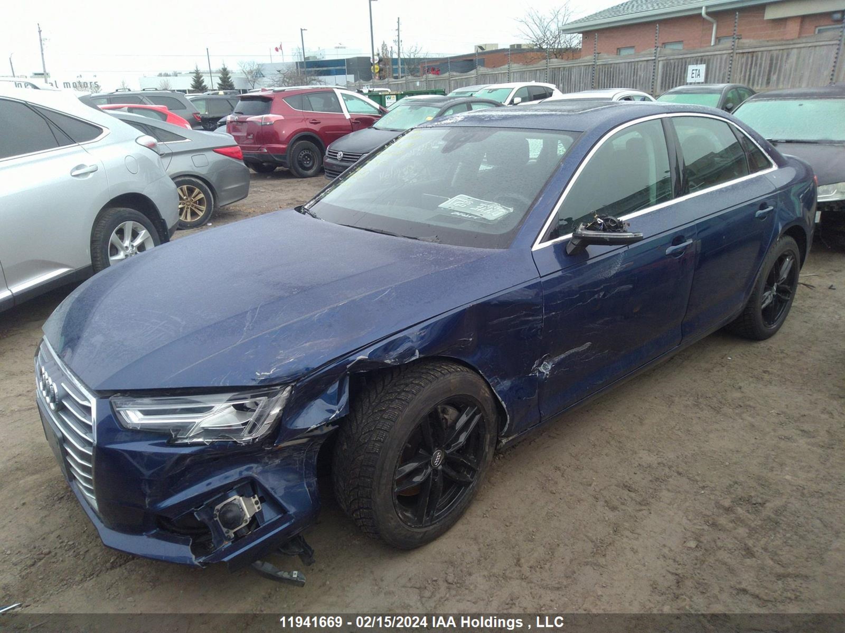 Photo 1 VIN: WAUCNBF44HN026441 - AUDI A4 