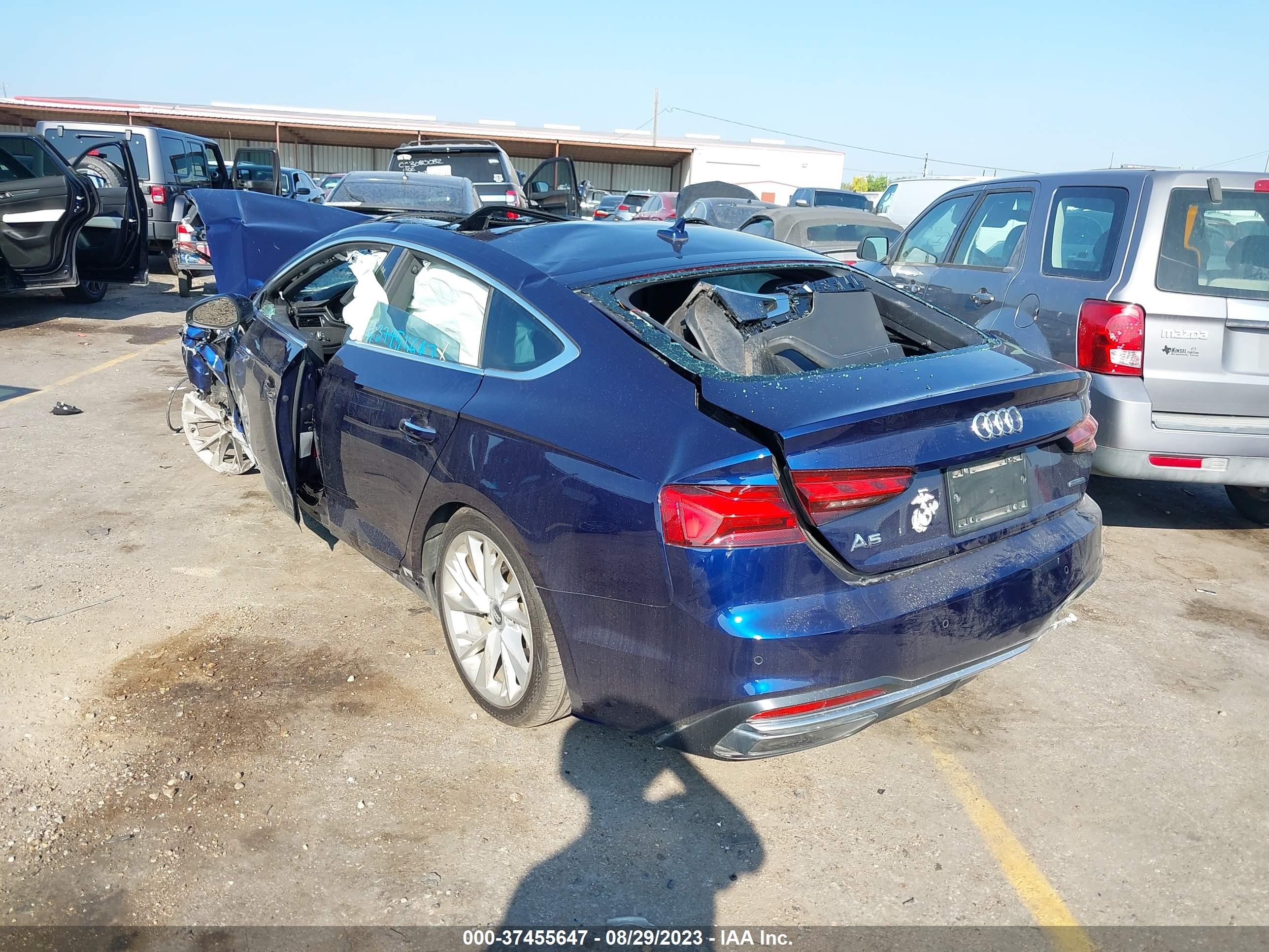 Photo 2 VIN: WAUCNCF57LA003931 - AUDI A5 