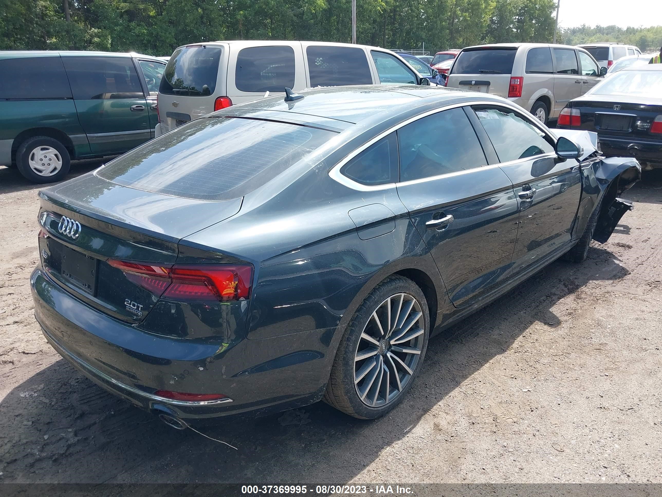 Photo 3 VIN: WAUCNCF58JA053489 - AUDI A5 