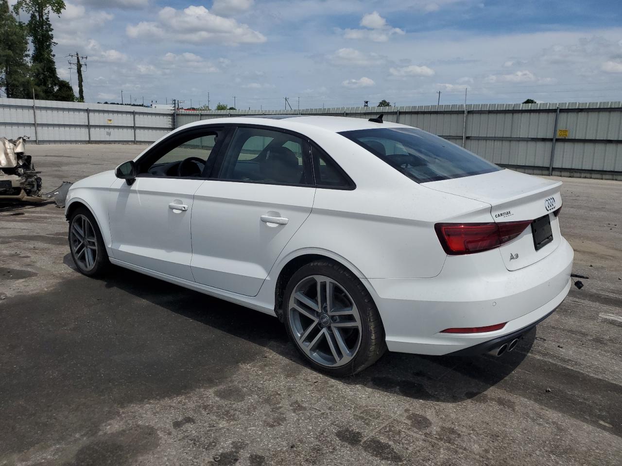 Photo 1 VIN: WAUCUGFF6LA102775 - AUDI A3 