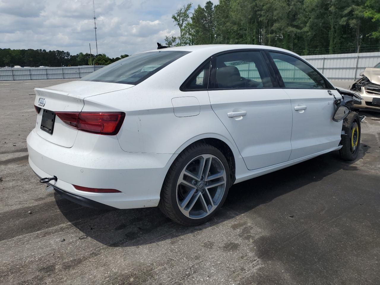 Photo 2 VIN: WAUCUGFF6LA102775 - AUDI A3 