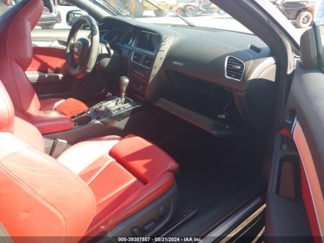 Photo 4 VIN: WAUCVAFR0BA012492 - AUDI S5 