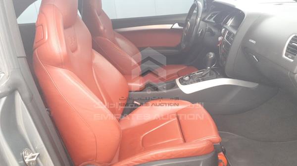 Photo 29 VIN: WAUCVB8T5BA082603 - AUDI S5 