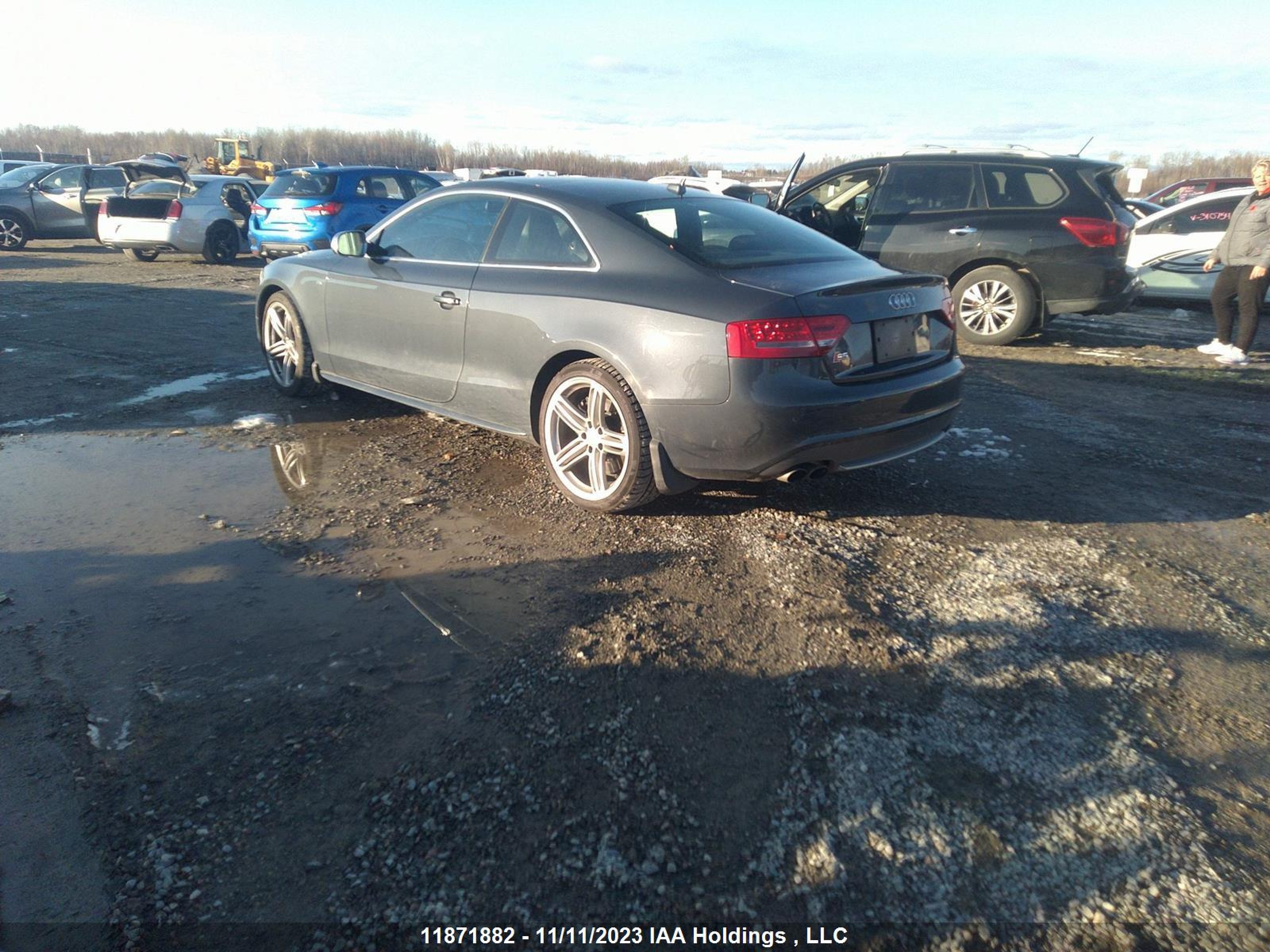 Photo 2 VIN: WAUCVBFR7AA035885 - AUDI S5 