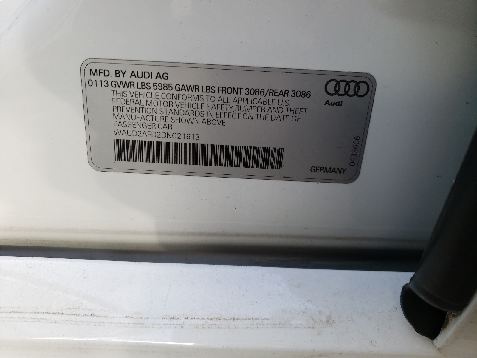 Photo 9 VIN: WAUD2AFD2DN021613 - AUDI S8 QUATTRO 